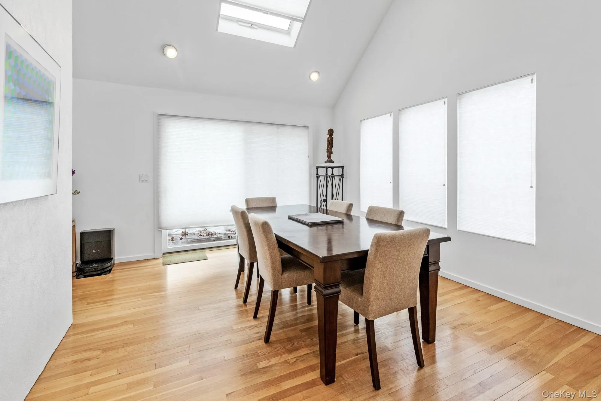 34 Park Circle, Southampton, NY, 5 Bedrooms Bedrooms, 8 Rooms Rooms,3 BathroomsBathrooms,Residential Lease,For Rent,Park,0,963909 34 Park Circle, Southampton, NY, 5 Bedrooms Bedrooms, 8 Rooms Rooms,3 BathroomsBathrooms,Residential Lease,For Rent,Park,0,963909