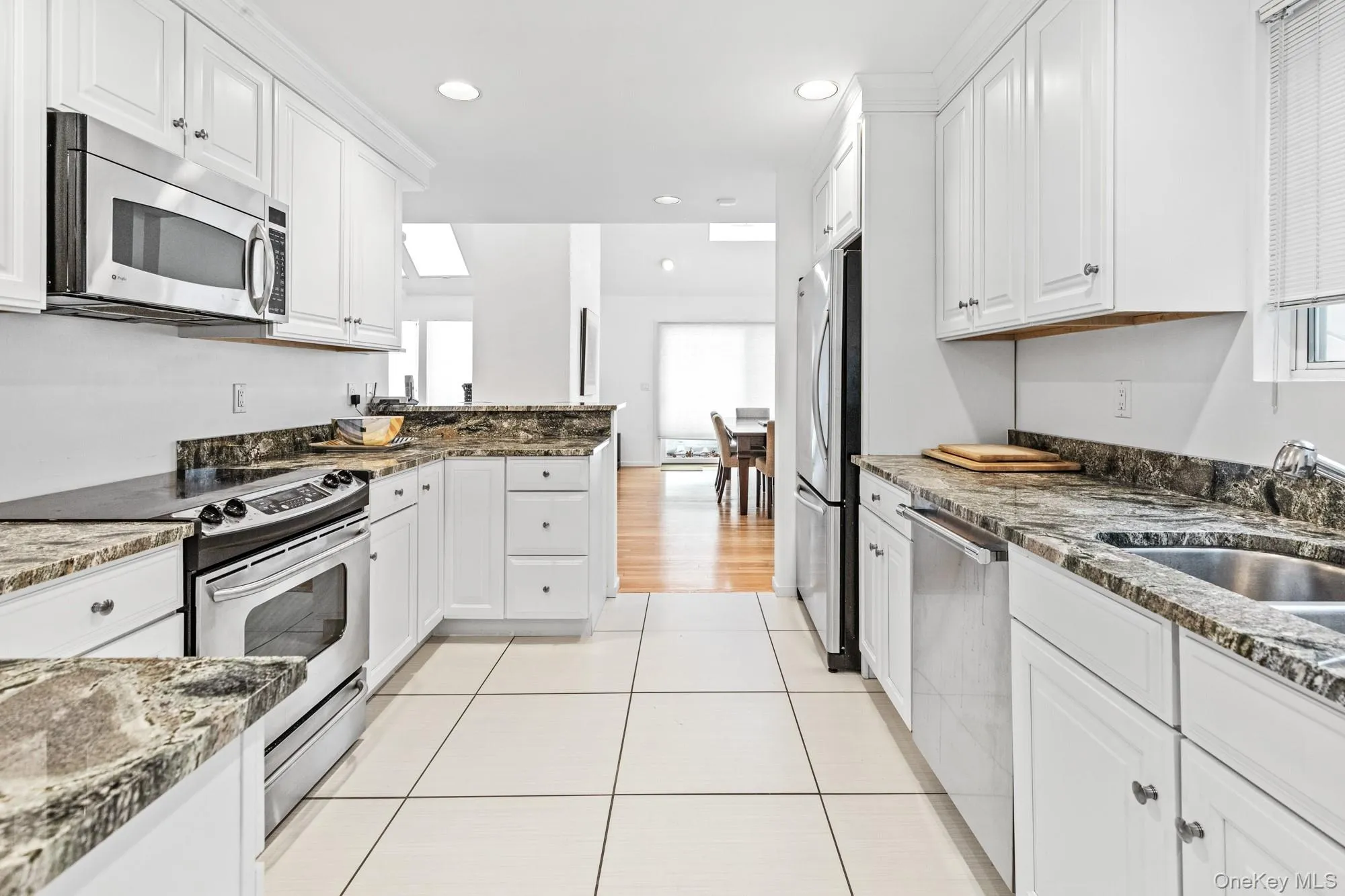 34 Park Circle, Southampton, NY, 5 Bedrooms Bedrooms, 8 Rooms Rooms,3 BathroomsBathrooms,Residential Lease,For Rent,Park,0,963909 34 Park Circle, Southampton, NY, 5 Bedrooms Bedrooms, 8 Rooms Rooms,3 BathroomsBathrooms,Residential Lease,For Rent,Park,0,963909