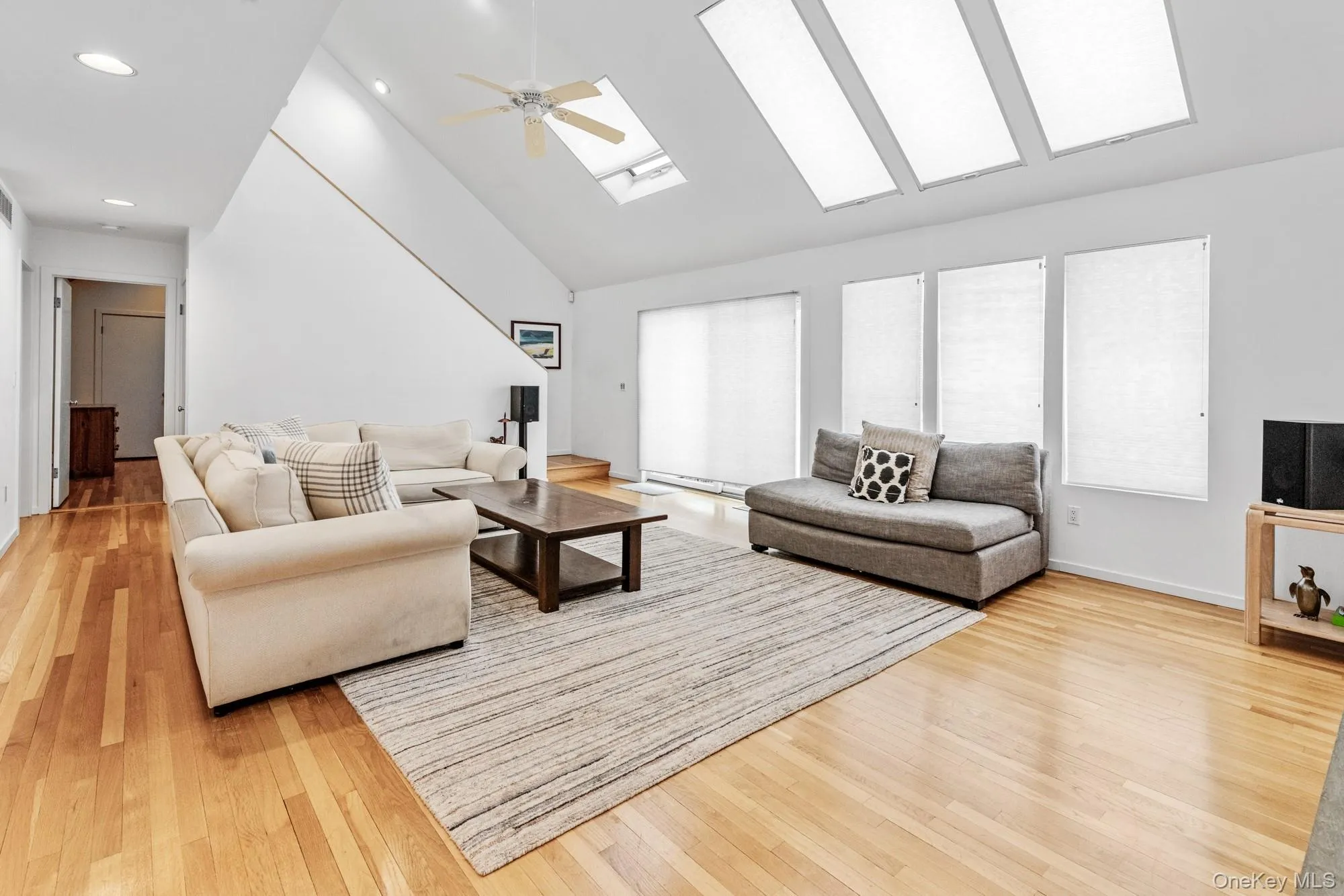 34 Park Circle, Southampton, NY, 5 Bedrooms Bedrooms, 8 Rooms Rooms,3 BathroomsBathrooms,Residential Lease,For Rent,Park,0,963909 34 Park Circle, Southampton, NY, 5 Bedrooms Bedrooms, 8 Rooms Rooms,3 BathroomsBathrooms,Residential Lease,For Rent,Park,0,963909