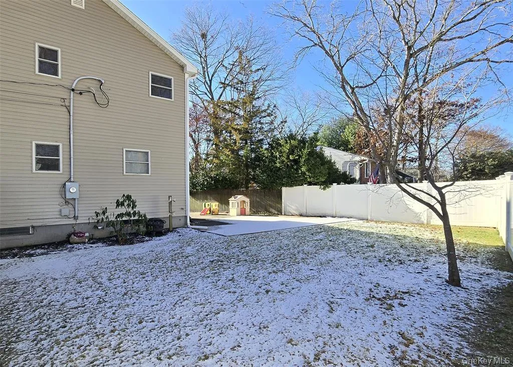 100 Lake Promenade, Brookhaven, NY, 3 Bedrooms Bedrooms, 5 Rooms Rooms,2 BathroomsBathrooms,Residential Lease,For Rent,Lake Promenade,0,963935 100 Lake Promenade, Brookhaven, NY, 3 Bedrooms Bedrooms, 5 Rooms Rooms,2 BathroomsBathrooms,Residential Lease,For Rent,Lake Promenade,0,963935