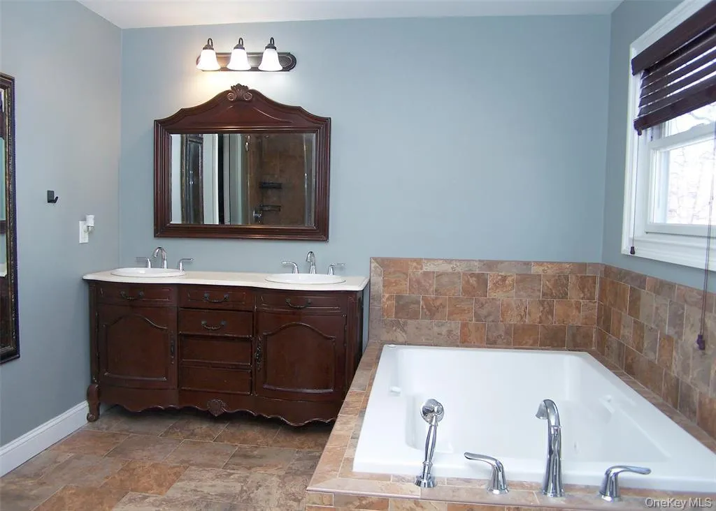 100 Lake Promenade, Brookhaven, NY, 3 Bedrooms Bedrooms, 5 Rooms Rooms,2 BathroomsBathrooms,Residential Lease,For Rent,Lake Promenade,0,963935 100 Lake Promenade, Brookhaven, NY, 3 Bedrooms Bedrooms, 5 Rooms Rooms,2 BathroomsBathrooms,Residential Lease,For Rent,Lake Promenade,0,963935