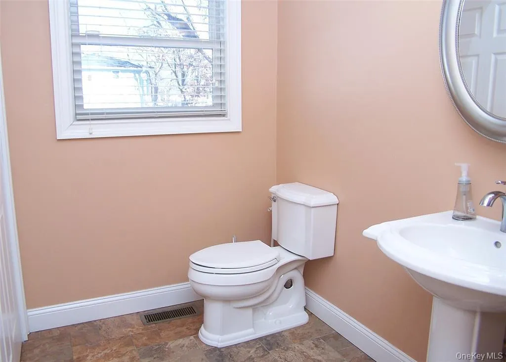 100 Lake Promenade, Brookhaven, NY, 3 Bedrooms Bedrooms, 5 Rooms Rooms,2 BathroomsBathrooms,Residential Lease,For Rent,Lake Promenade,0,963935 100 Lake Promenade, Brookhaven, NY, 3 Bedrooms Bedrooms, 5 Rooms Rooms,2 BathroomsBathrooms,Residential Lease,For Rent,Lake Promenade,0,963935
