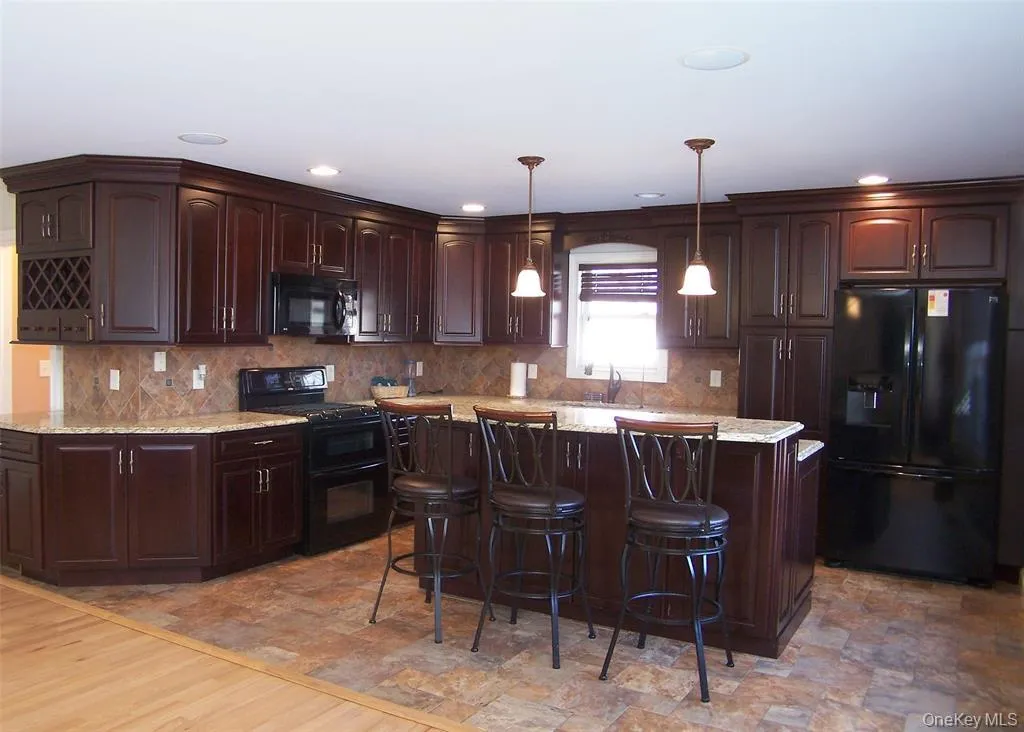 100 Lake Promenade, Brookhaven, NY, 3 Bedrooms Bedrooms, 5 Rooms Rooms,2 BathroomsBathrooms,Residential Lease,For Rent,Lake Promenade,0,963935 100 Lake Promenade, Brookhaven, NY, 3 Bedrooms Bedrooms, 5 Rooms Rooms,2 BathroomsBathrooms,Residential Lease,For Rent,Lake Promenade,0,963935