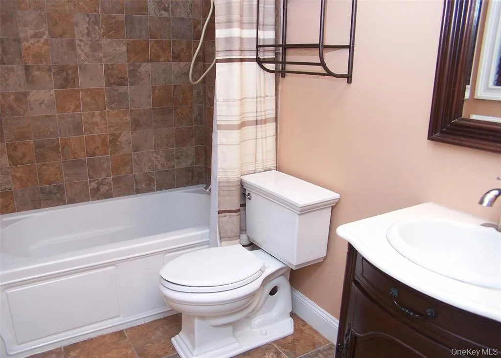 100 Lake Promenade, Brookhaven, NY, 3 Bedrooms Bedrooms, 5 Rooms Rooms,2 BathroomsBathrooms,Residential Lease,For Rent,Lake Promenade,0,963935 100 Lake Promenade, Brookhaven, NY, 3 Bedrooms Bedrooms, 5 Rooms Rooms,2 BathroomsBathrooms,Residential Lease,For Rent,Lake Promenade,0,963935