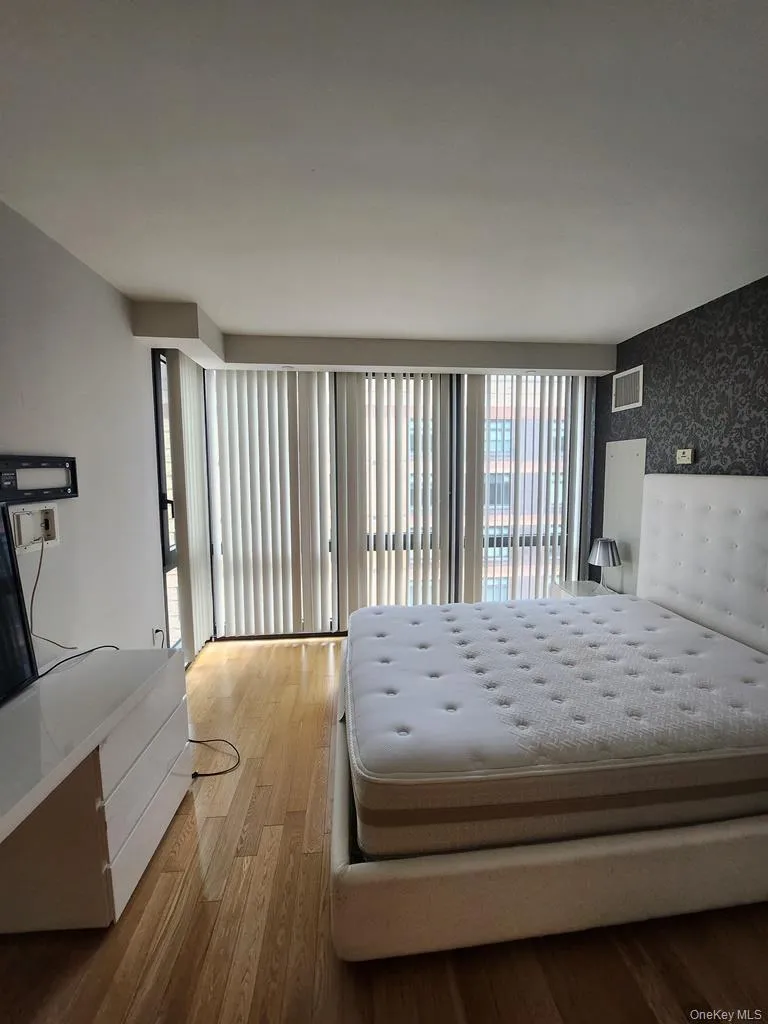 39-16 Prince Street, New York, NY, 2 Bedrooms Bedrooms, 7 Rooms Rooms,2 BathroomsBathrooms,Residential Lease,For Rent,Prince,0,963945 39-16 Prince Street, New York, NY, 2 Bedrooms Bedrooms, 7 Rooms Rooms,2 BathroomsBathrooms,Residential Lease,For Rent,Prince,0,963945