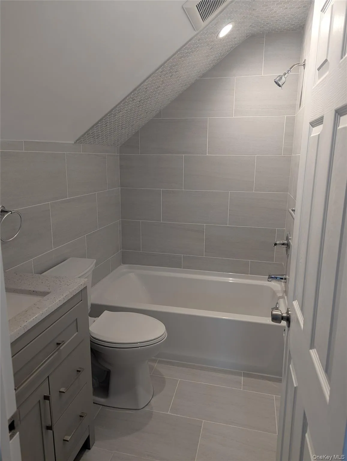 Primary Ensuite Bathroom Primary Ensuite Bathroom