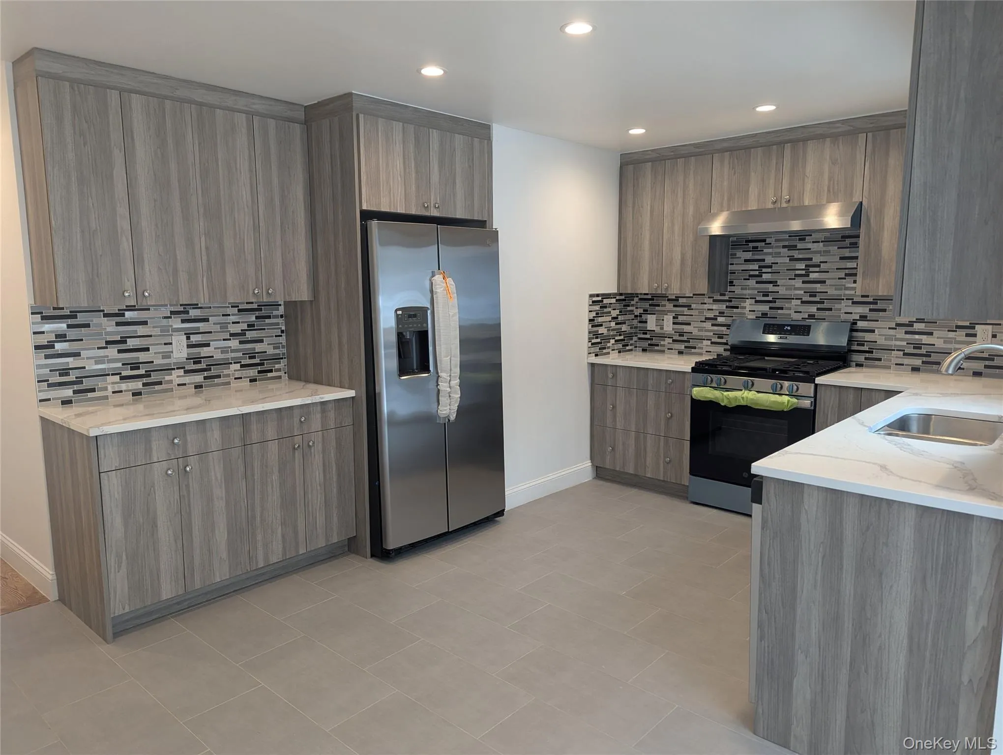 62 Forest Row, North Hempstead, NY, 4 Bedrooms Bedrooms, 11 Rooms Rooms,2 BathroomsBathrooms,Residential Lease,For Rent,Forest,0,964021 62 Forest Row, North Hempstead, NY, 4 Bedrooms Bedrooms, 11 Rooms Rooms,2 BathroomsBathrooms,Residential Lease,For Rent,Forest,0,964021