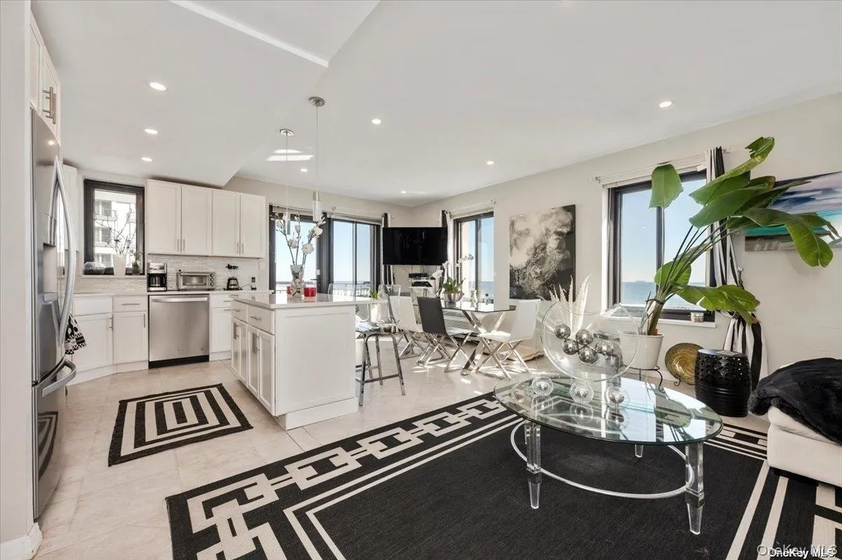 100 Broadway, Long Beach, NY, 2 Bedrooms Bedrooms, 4 Rooms Rooms,2 BathroomsBathrooms,Residential Lease,For Rent,Broadway,0,964040 100 Broadway, Long Beach, NY, 2 Bedrooms Bedrooms, 4 Rooms Rooms,2 BathroomsBathrooms,Residential Lease,For Rent,Broadway,0,964040