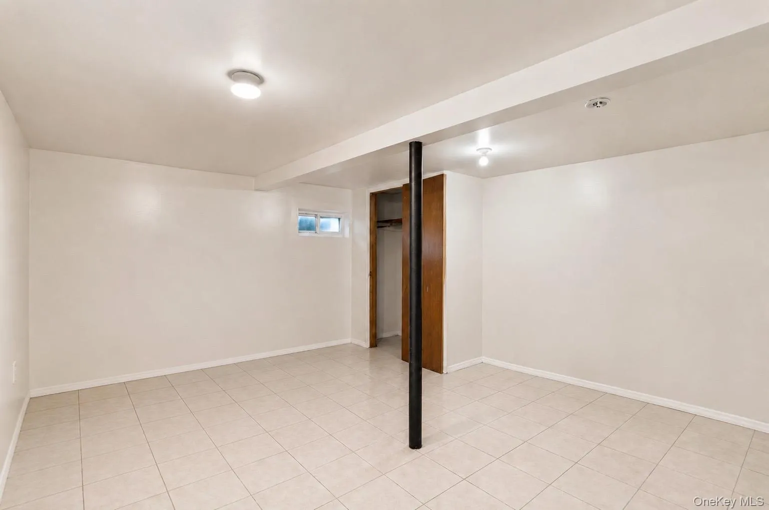 11 Jefferson Avenue, Babylon, NY, 5 Bedrooms Bedrooms, 11 Rooms Rooms,3 BathroomsBathrooms,Residential,For Rent,Jefferson,0,964050 11 Jefferson Avenue, Babylon, NY, 5 Bedrooms Bedrooms, 11 Rooms Rooms,3 BathroomsBathrooms,Residential,For Rent,Jefferson,0,964050