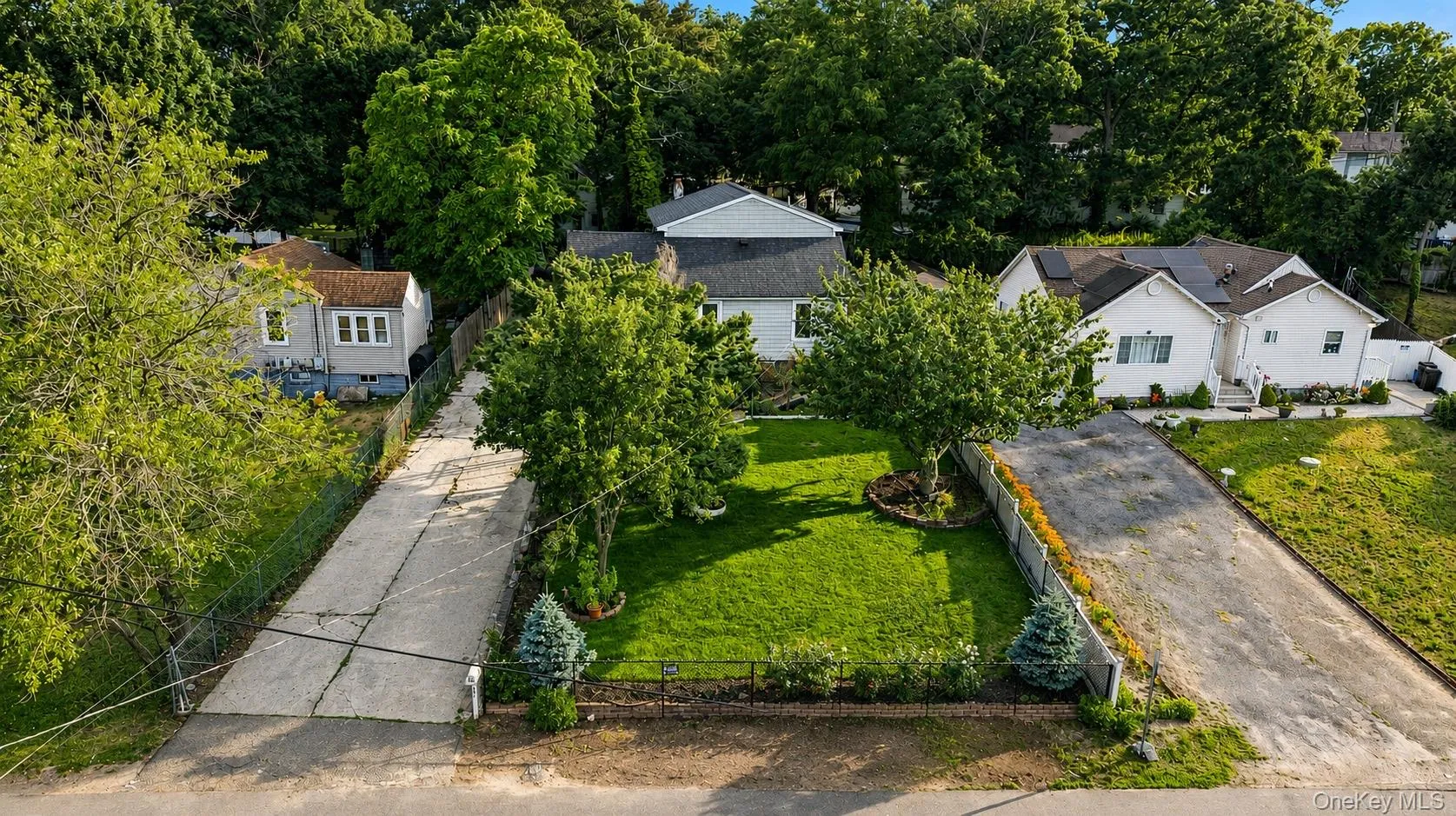 11 Jefferson Avenue, Babylon, NY, 5 Bedrooms Bedrooms, 11 Rooms Rooms,3 BathroomsBathrooms,Residential,For Rent,Jefferson,0,964050 11 Jefferson Avenue, Babylon, NY, 5 Bedrooms Bedrooms, 11 Rooms Rooms,3 BathroomsBathrooms,Residential,For Rent,Jefferson,0,964050