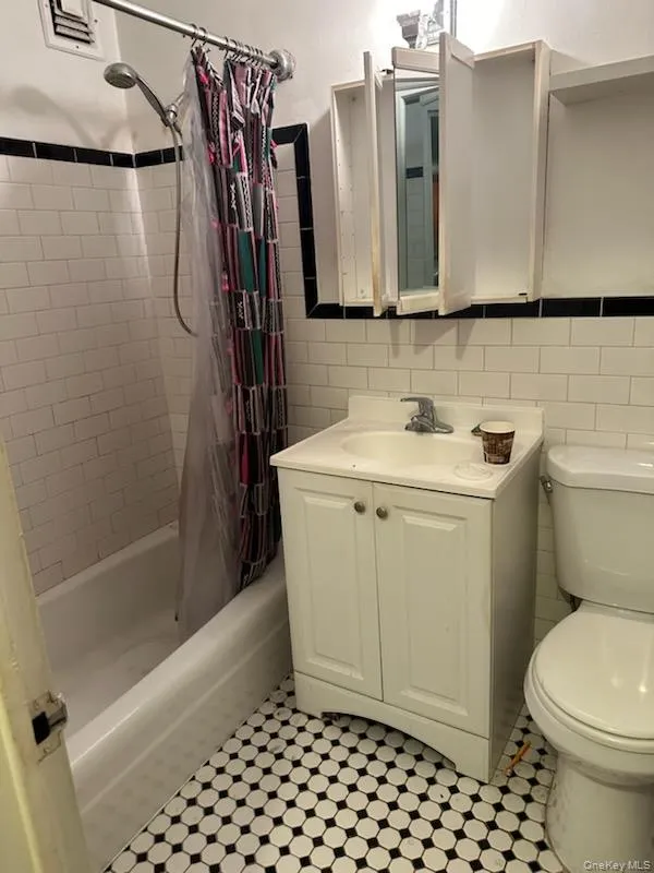 3412 113th Street, New York, NY, 1 Bedroom Bedrooms, 4 Rooms Rooms,1 BathroomBathrooms,Residential Lease,For Rent,113th,0,964074 3412 113th Street, New York, NY, 1 Bedroom Bedrooms, 4 Rooms Rooms,1 BathroomBathrooms,Residential Lease,For Rent,113th,0,964074