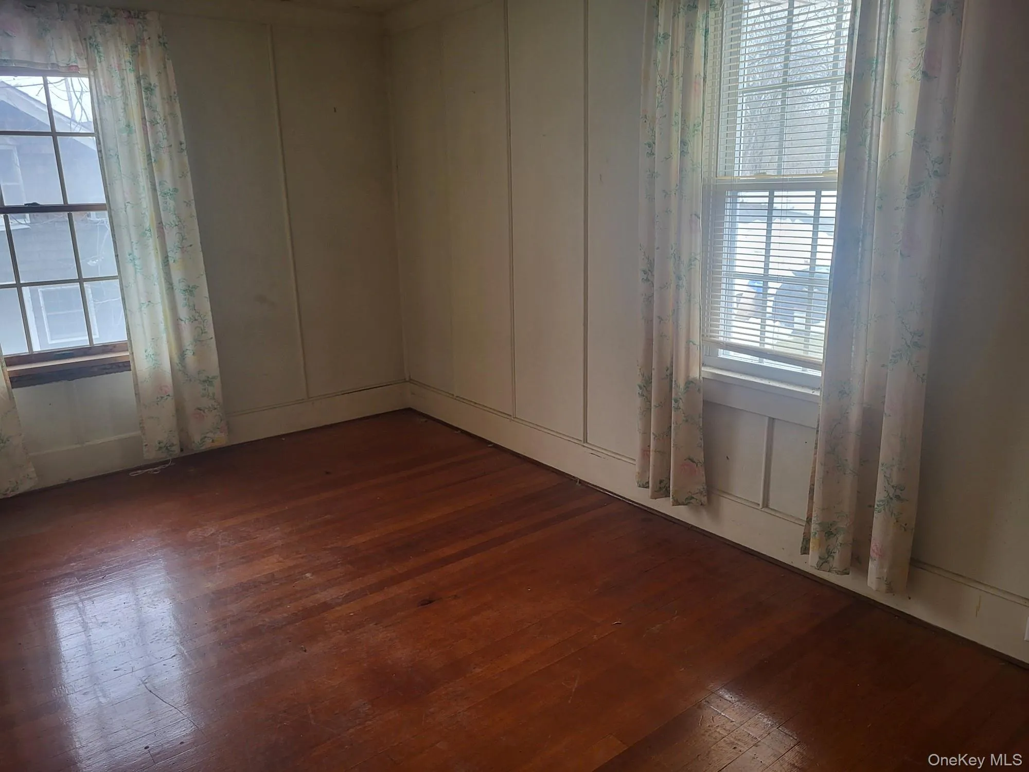 2nd Bedroom also with hardwood floors 2nd Bedroom also with hardwood floors