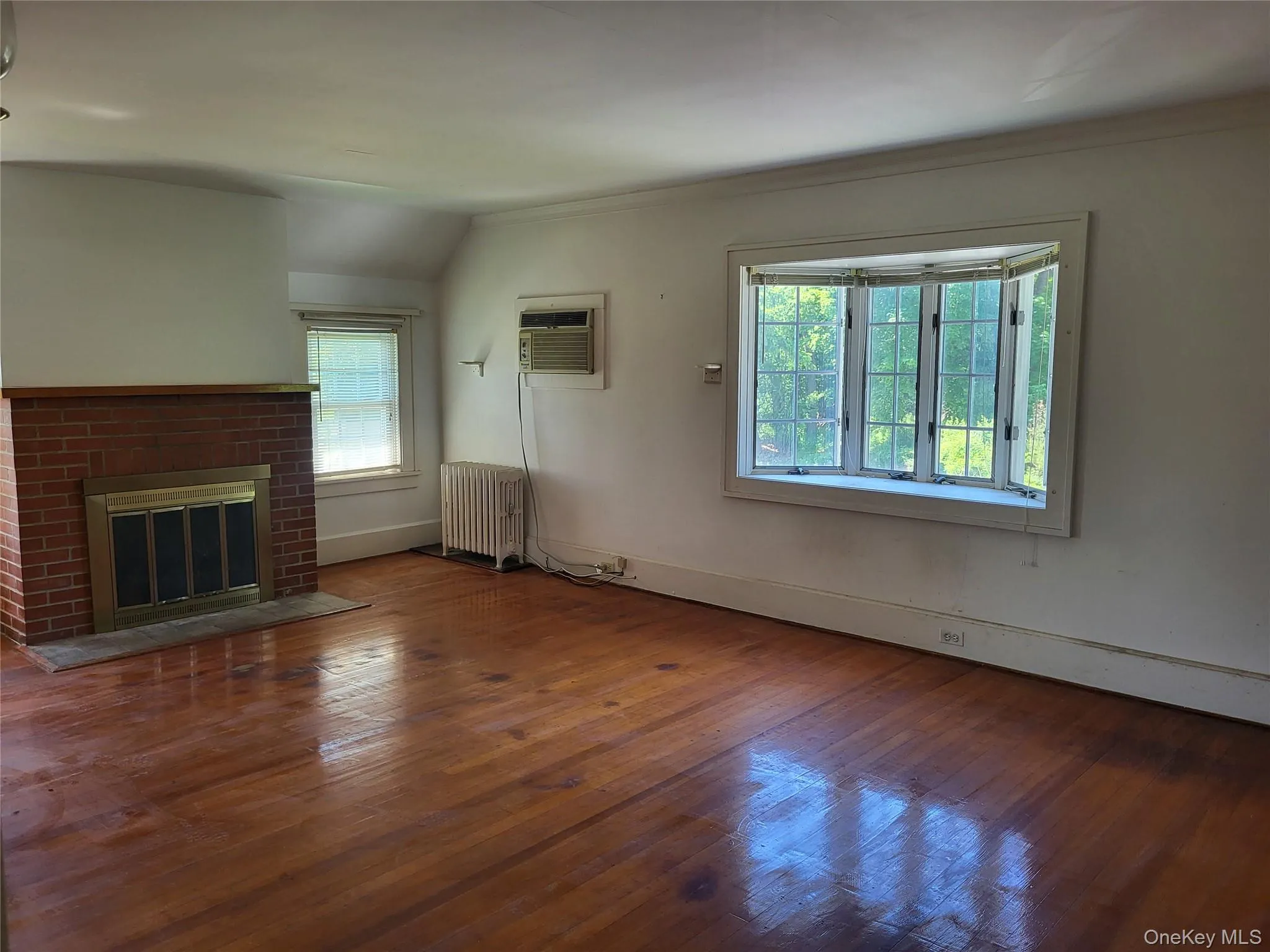 Living room with bay window Living room with bay window