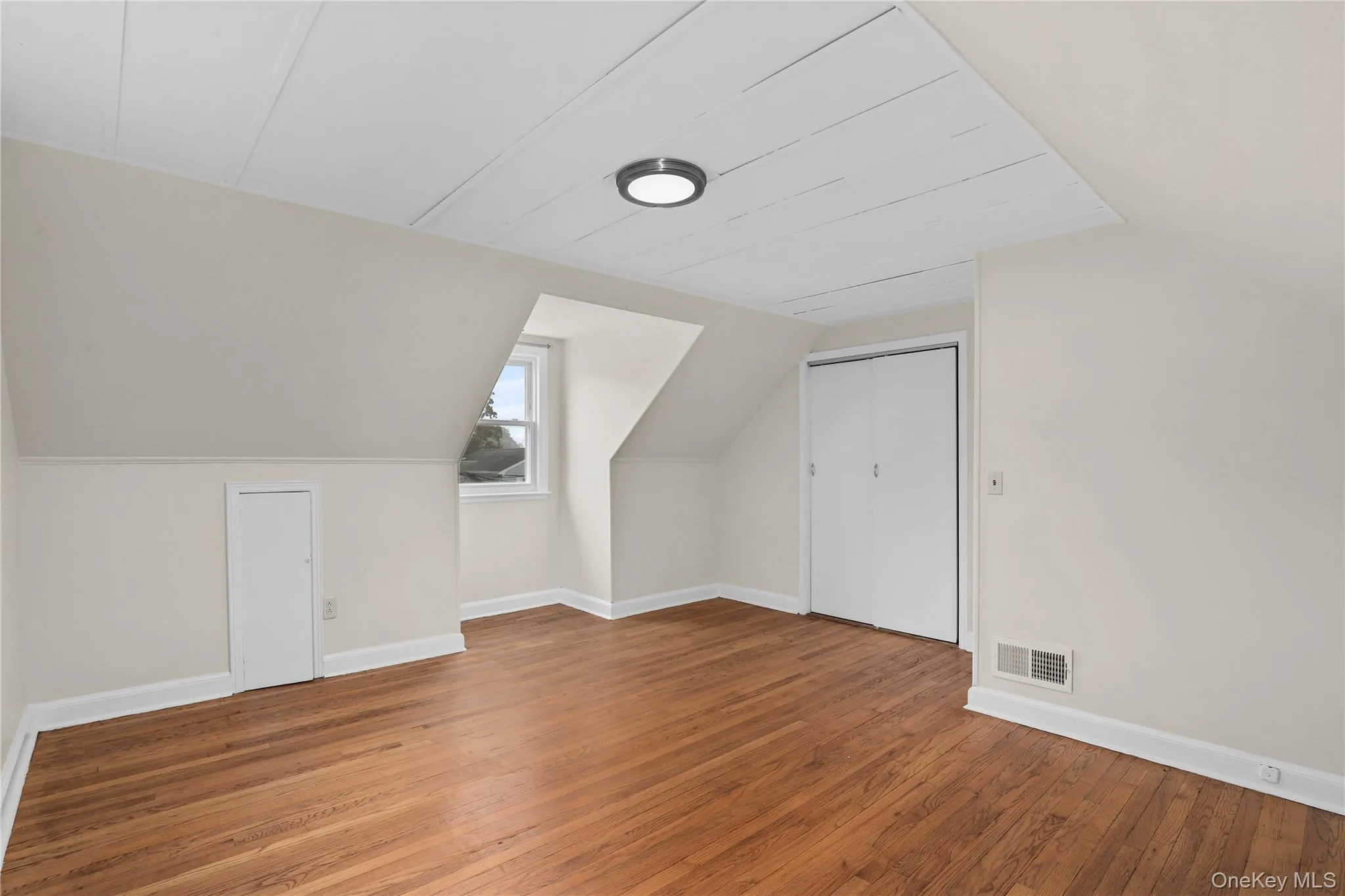 Bedroom on second floor. Bedroom on second floor.