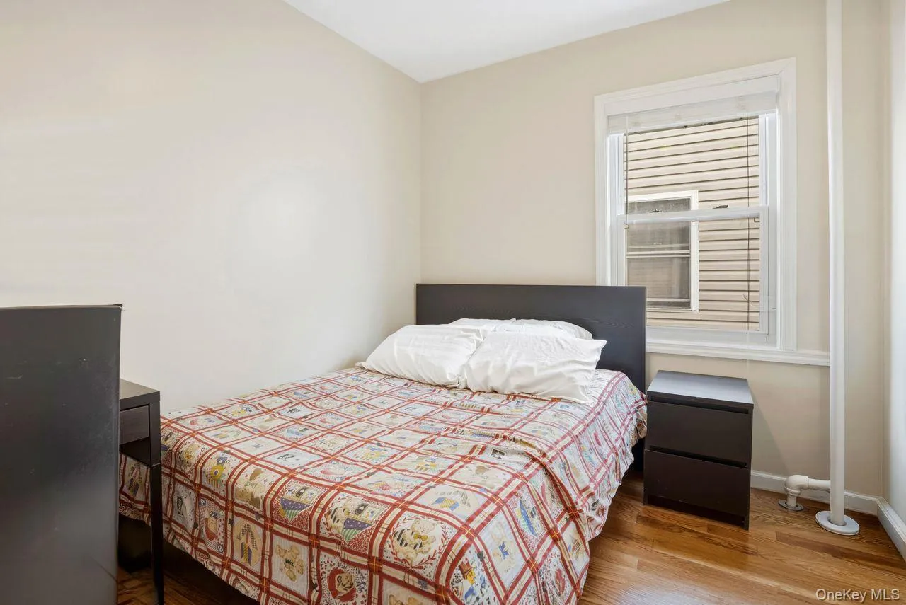 147-42 Hoover Avenue, New York, NY, 4 Bedrooms Bedrooms, 6 Rooms Rooms,2 BathroomsBathrooms,Residential,For Rent,Hoover,0,964116 147-42 Hoover Avenue, New York, NY, 4 Bedrooms Bedrooms, 6 Rooms Rooms,2 BathroomsBathrooms,Residential,For Rent,Hoover,0,964116