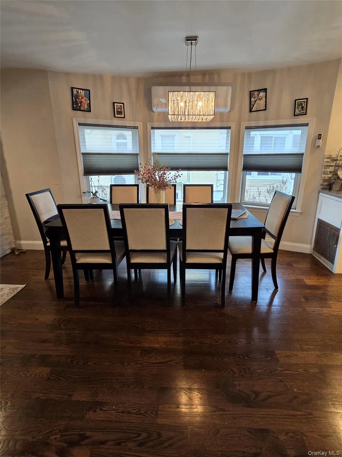 98-08 164th Avenue, New York, NY, 3 Bedrooms Bedrooms, 5 Rooms Rooms,1 BathroomBathrooms,Residential,For Rent,164th,0,964133 98-08 164th Avenue, New York, NY, 3 Bedrooms Bedrooms, 5 Rooms Rooms,1 BathroomBathrooms,Residential,For Rent,164th,0,964133
