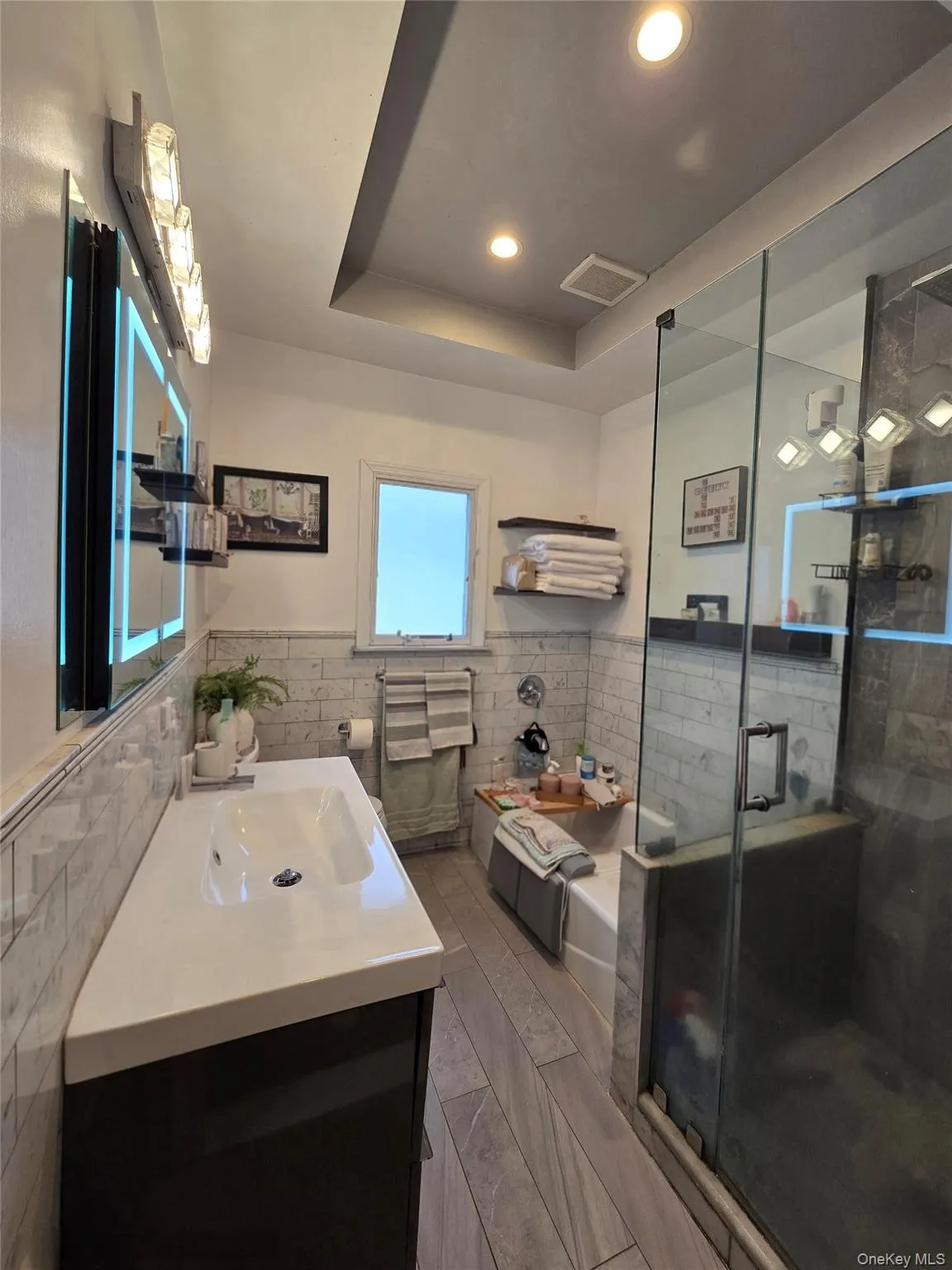 98-08 164th Avenue, New York, NY, 3 Bedrooms Bedrooms, 5 Rooms Rooms,1 BathroomBathrooms,Residential,For Rent,164th,0,964133 98-08 164th Avenue, New York, NY, 3 Bedrooms Bedrooms, 5 Rooms Rooms,1 BathroomBathrooms,Residential,For Rent,164th,0,964133