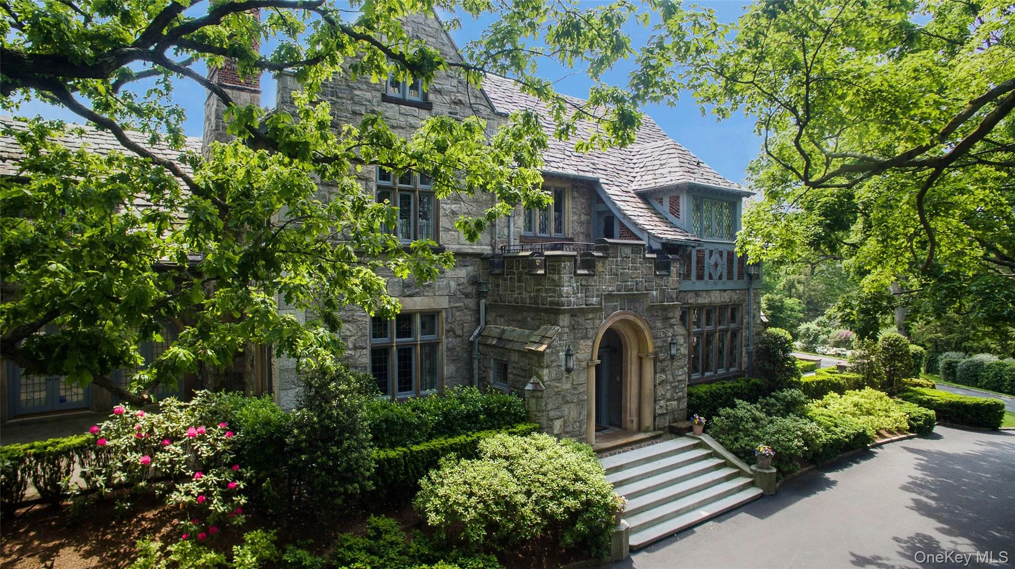 5 Oakledge Road, Eastchester, NY, 6 Bedrooms Bedrooms, 17 Rooms Rooms,6 BathroomsBathrooms,Residential,For Rent,Oakledge,0,964138 5 Oakledge Road, Eastchester, NY, 6 Bedrooms Bedrooms, 17 Rooms Rooms,6 BathroomsBathrooms,Residential,For Rent,Oakledge,0,964138