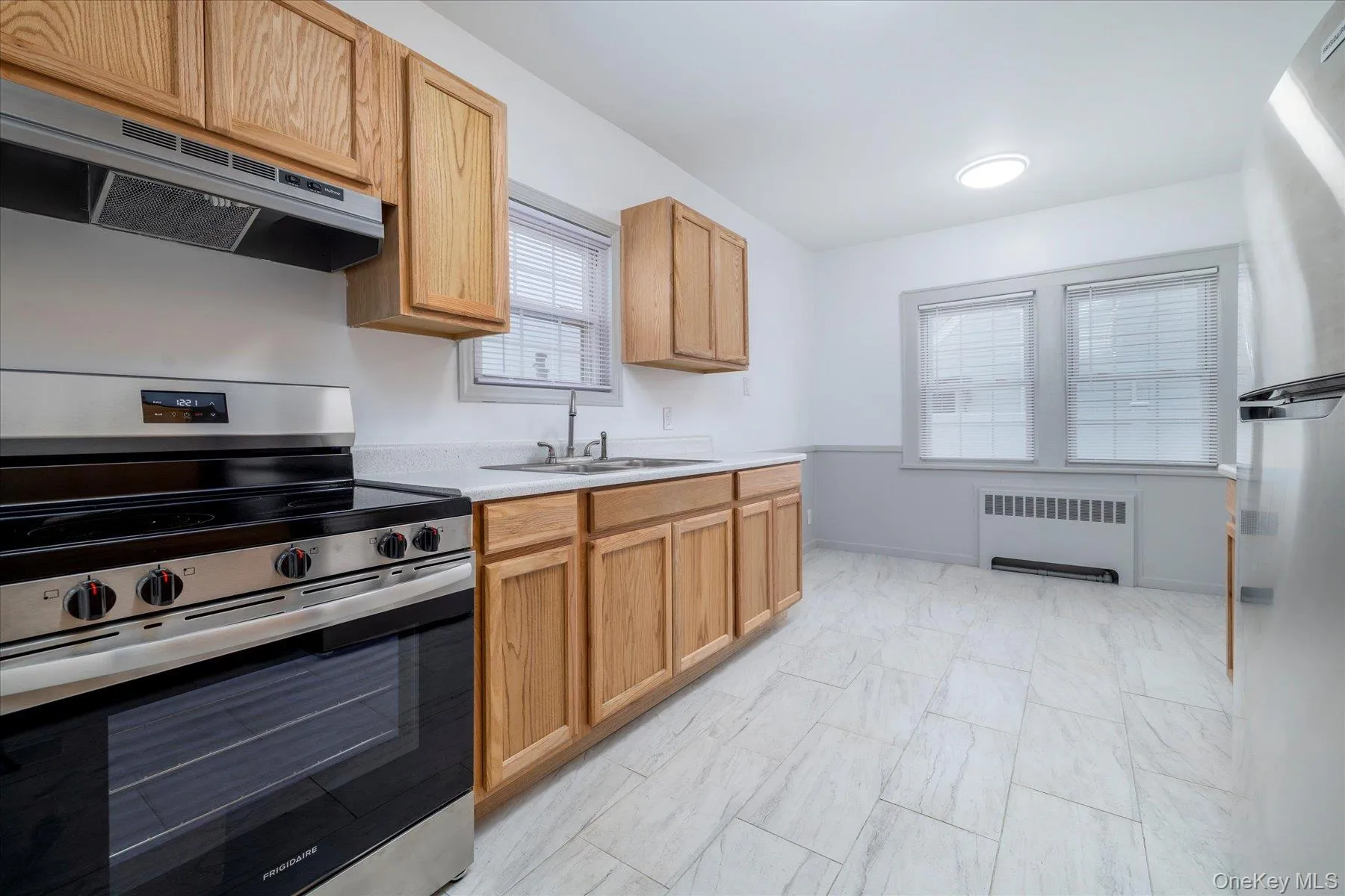 21 Twinlawns Avenue, Oyster Bay, NY, 3 Bedrooms Bedrooms, 5 Rooms Rooms,1 BathroomBathrooms,Residential Lease,For Rent,Twinlawns,0,964174 21 Twinlawns Avenue, Oyster Bay, NY, 3 Bedrooms Bedrooms, 5 Rooms Rooms,1 BathroomBathrooms,Residential Lease,For Rent,Twinlawns,0,964174