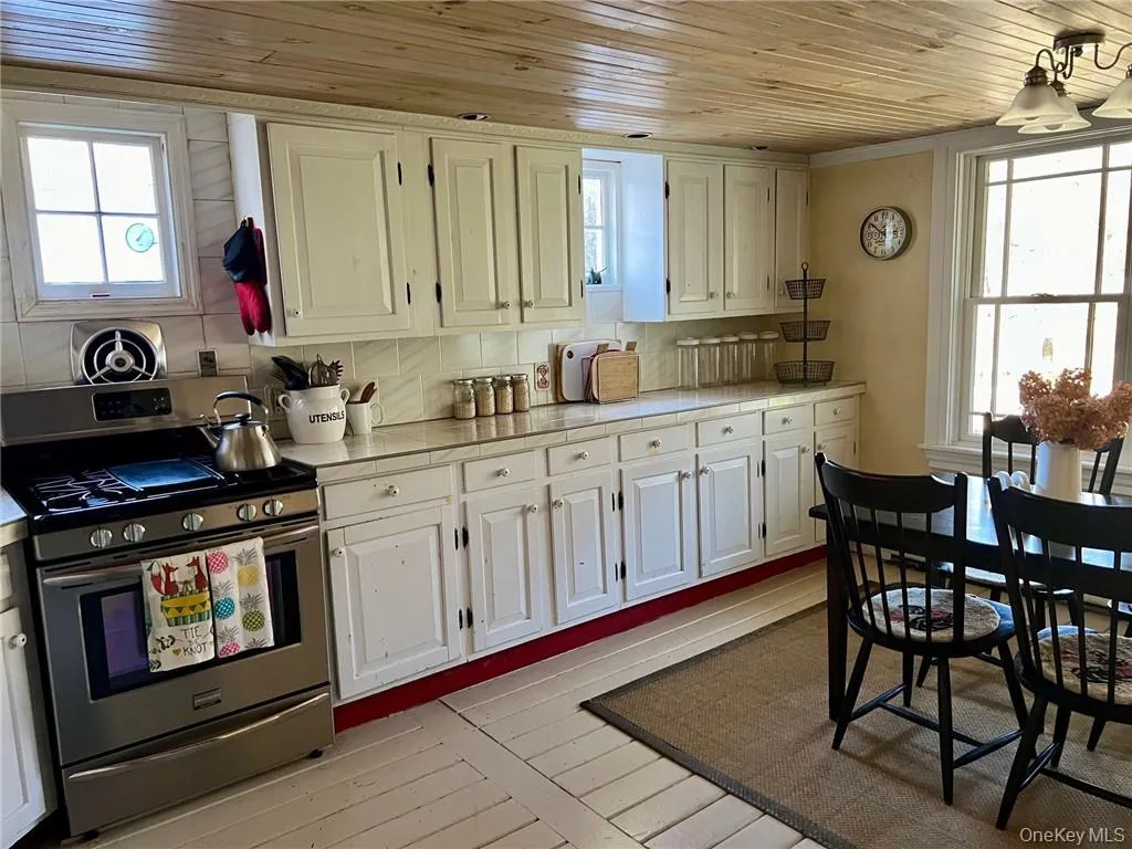 19 Mill Lane, Stanford, NY, 3 Bedrooms Bedrooms, 7 Rooms Rooms,2 BathroomsBathrooms,Residential Lease,For Rent,Mill,0,964181 19 Mill Lane, Stanford, NY, 3 Bedrooms Bedrooms, 7 Rooms Rooms,2 BathroomsBathrooms,Residential Lease,For Rent,Mill,0,964181