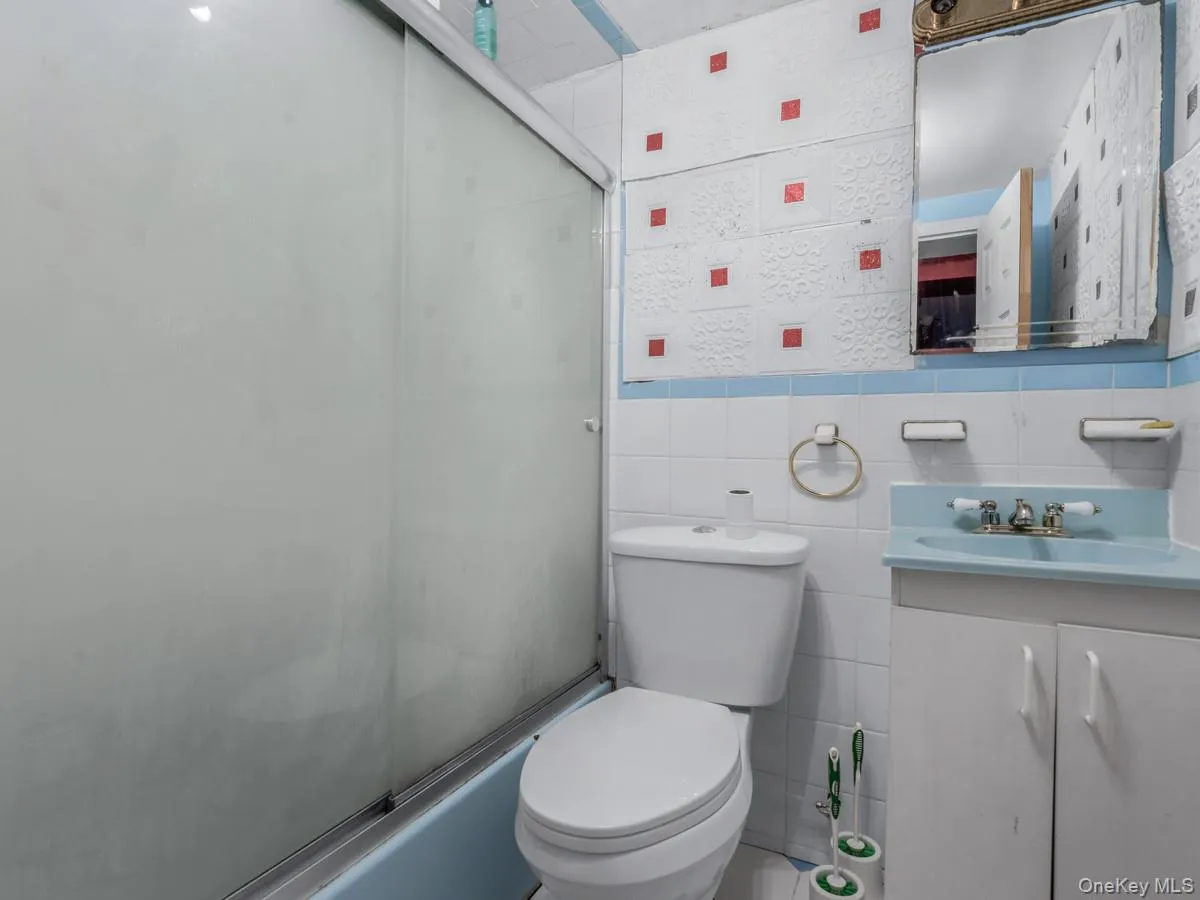 2721 Coldspring Road, New York, NY, 4 Bedrooms Bedrooms, 11 Rooms Rooms,3 BathroomsBathrooms,Residential Sale,For Rent,Coldspring,0,964200 2721 Coldspring Road, New York, NY, 4 Bedrooms Bedrooms, 11 Rooms Rooms,3 BathroomsBathrooms,Residential Sale,For Rent,Coldspring,0,964200