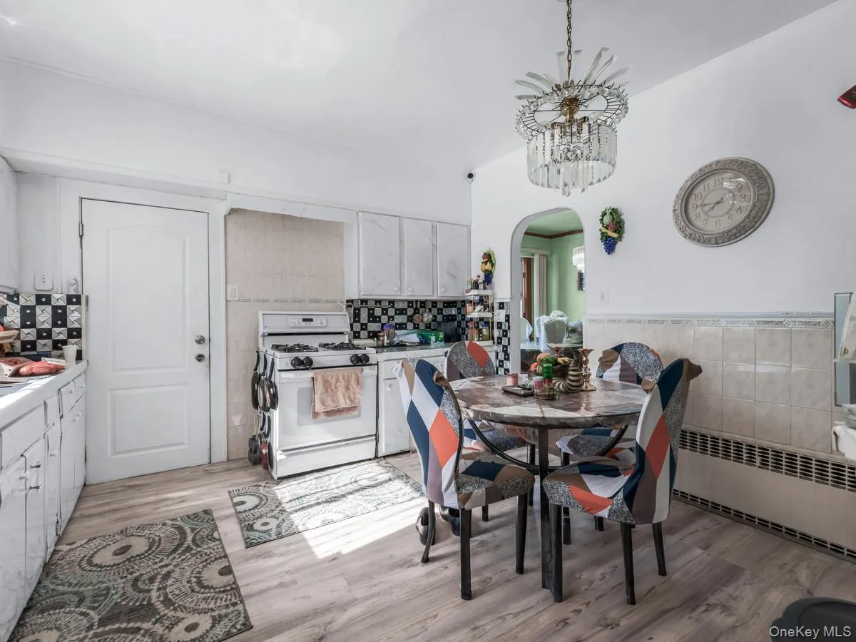 2721 Coldspring Road, New York, NY, 4 Bedrooms Bedrooms, 11 Rooms Rooms,3 BathroomsBathrooms,Residential Sale,For Rent,Coldspring,0,964200 2721 Coldspring Road, New York, NY, 4 Bedrooms Bedrooms, 11 Rooms Rooms,3 BathroomsBathrooms,Residential Sale,For Rent,Coldspring,0,964200