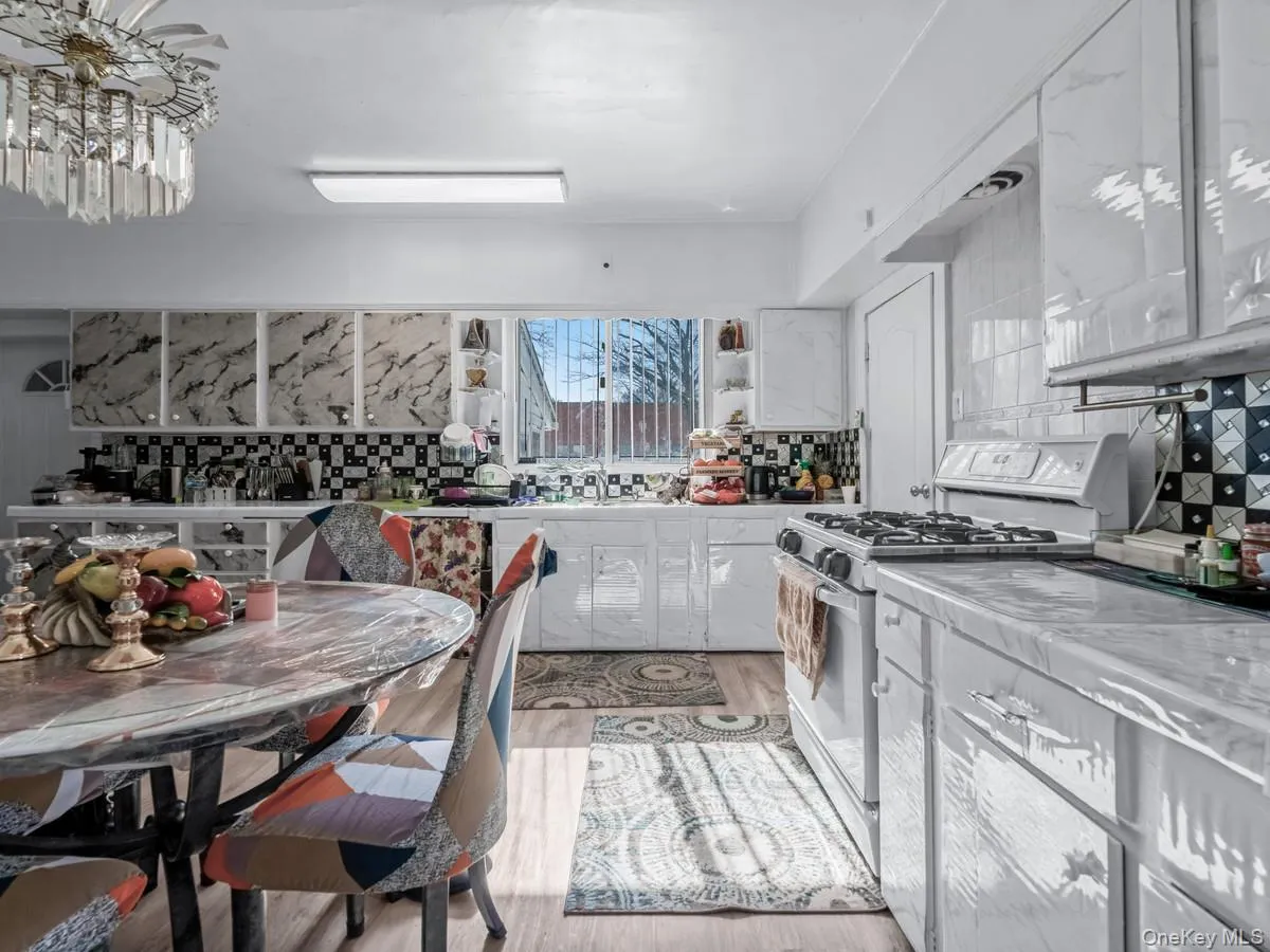 2721 Coldspring Road, New York, NY, 4 Bedrooms Bedrooms, 11 Rooms Rooms,3 BathroomsBathrooms,Residential Sale,For Rent,Coldspring,0,964200 2721 Coldspring Road, New York, NY, 4 Bedrooms Bedrooms, 11 Rooms Rooms,3 BathroomsBathrooms,Residential Sale,For Rent,Coldspring,0,964200