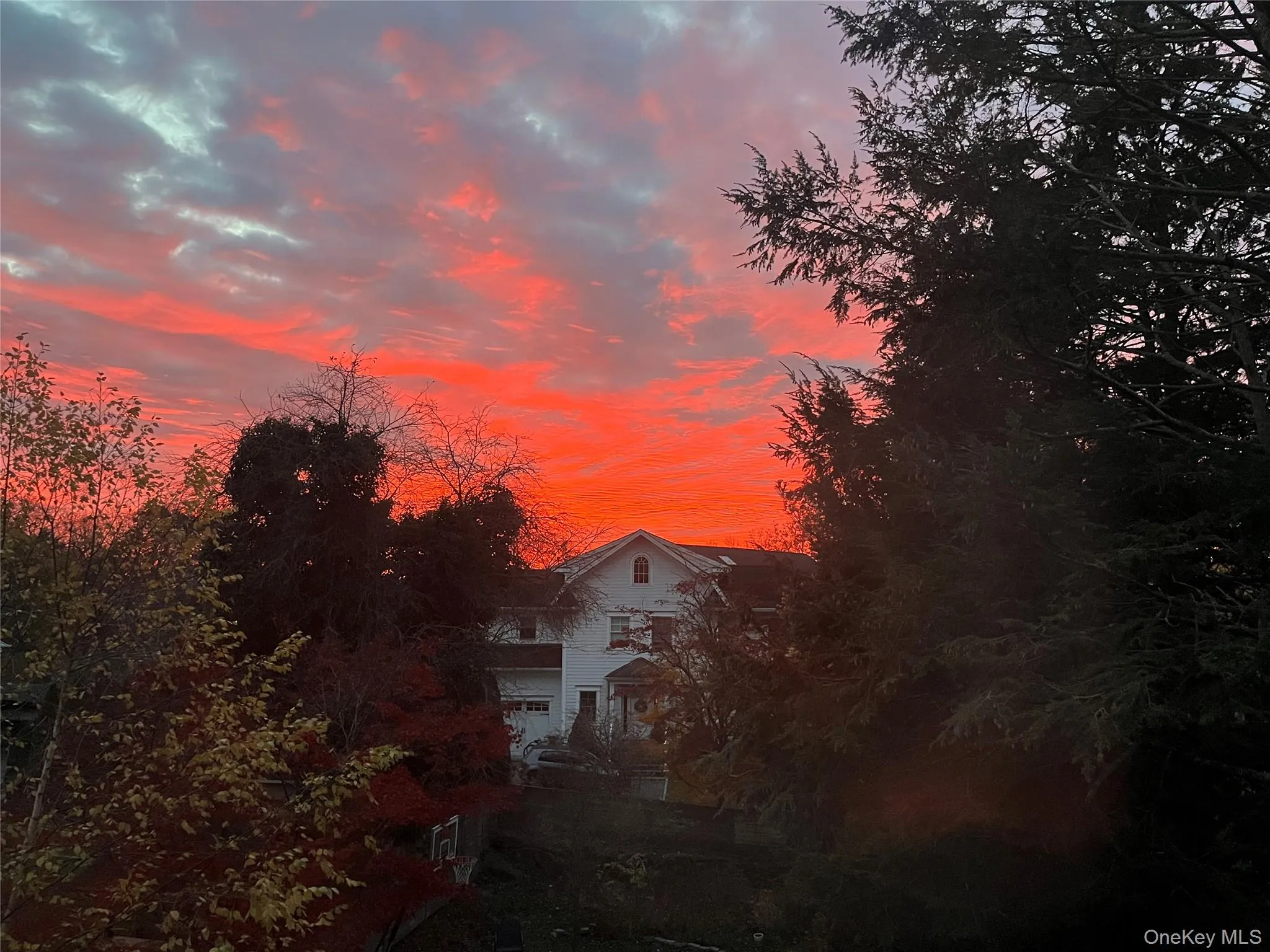 Nestled along a private lane with sweeping views of Hampshire Golf Course and incredible sunsets Nestled along a private lane with sweeping views of Hampshire Golf Course and incredible sunsets