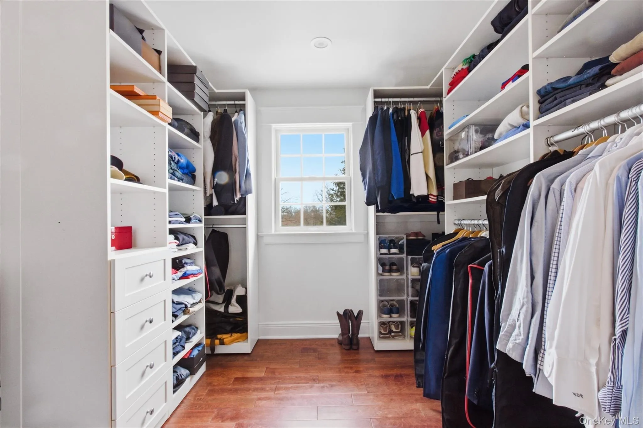 Walkin closet #2 in primary bedroom suite Walkin closet #2 in primary bedroom suite
