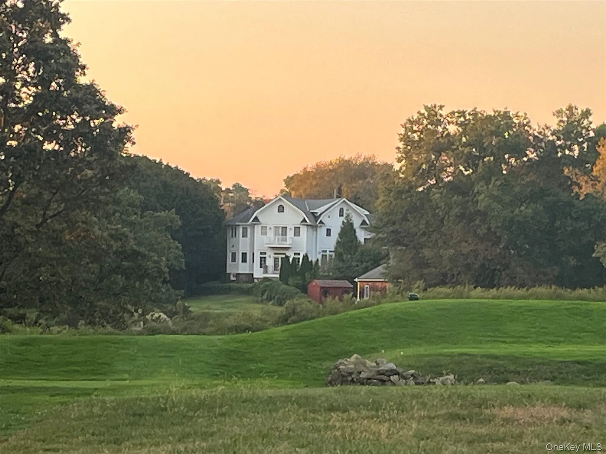 Nestled along a private lane with sweeping views of Hampshire Golf Course and incredible sunsets Nestled along a private lane with sweeping views of Hampshire Golf Course and incredible sunsets