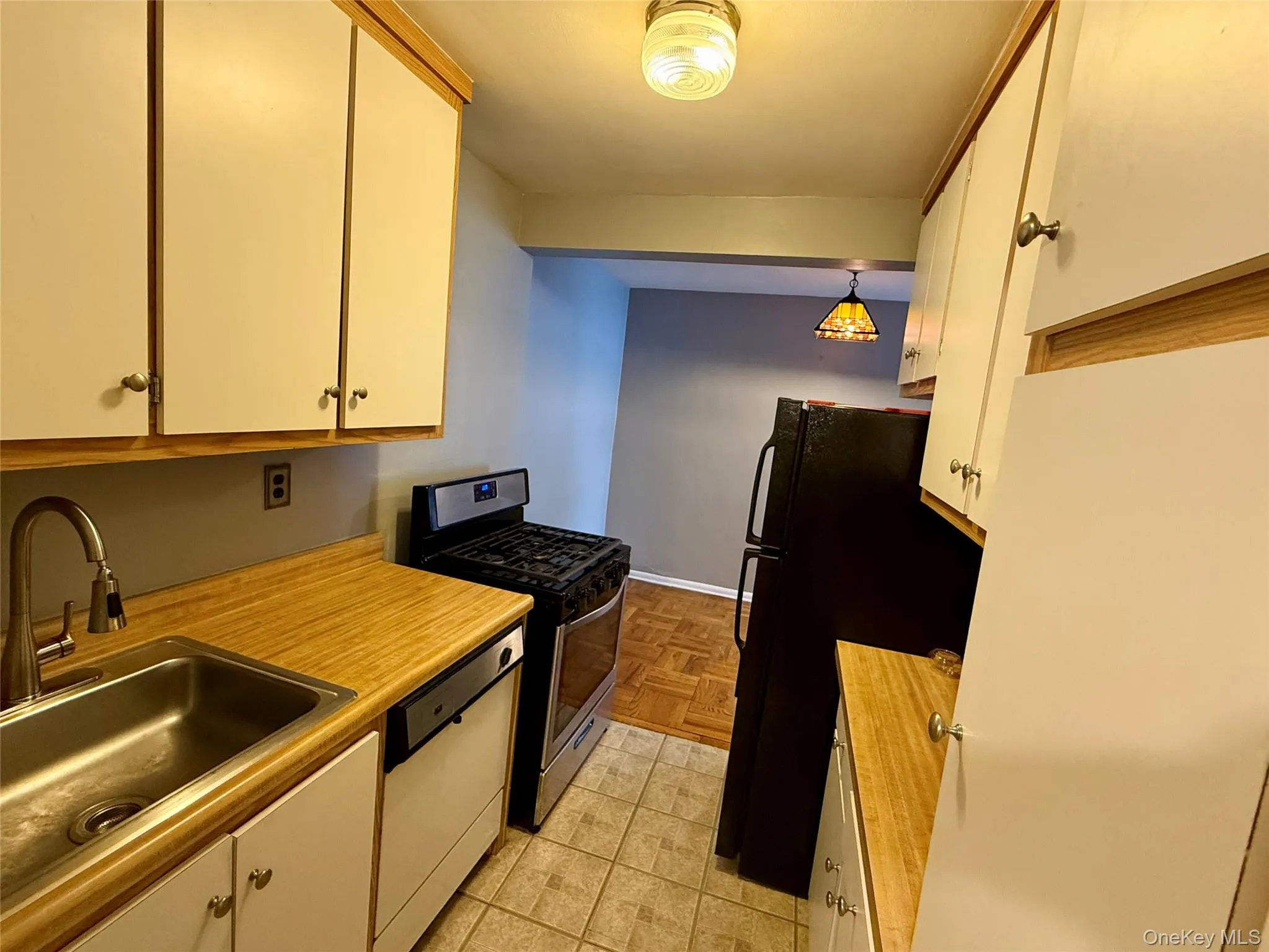 277 Bronx River Road, Yonkers, NY, 4 Rooms Rooms,1 BathroomBathrooms,Residential Lease,For Rent,Bronx River,0,964218 277 Bronx River Road, Yonkers, NY, 4 Rooms Rooms,1 BathroomBathrooms,Residential Lease,For Rent,Bronx River,0,964218