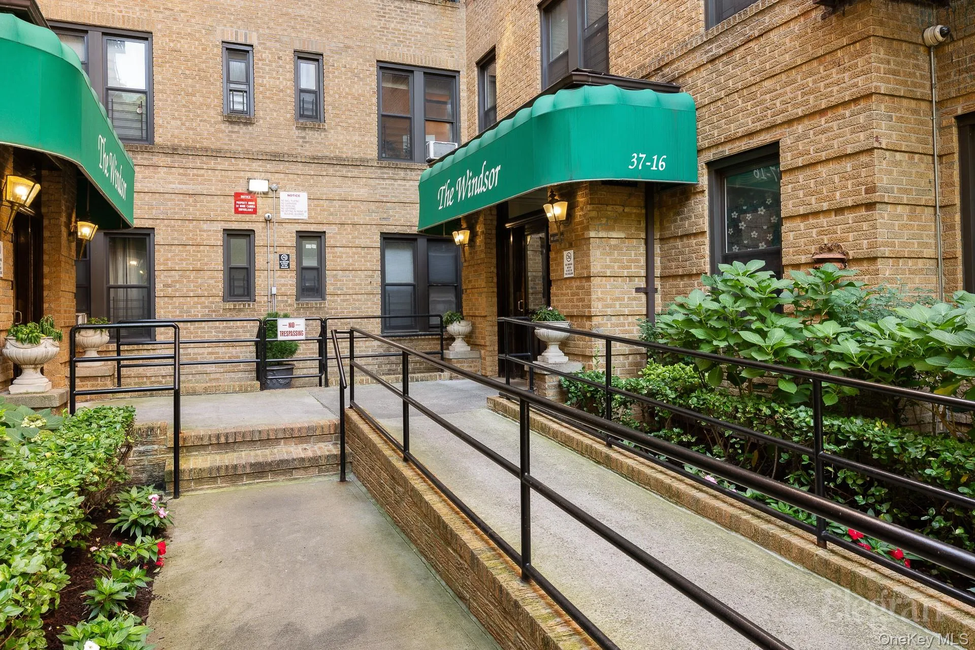 37-16 83, New York, NY, 1 Bedroom Bedrooms, 1 Room Rooms,1 BathroomBathrooms,Residential Sale,For Rent,83,0,964219 37-16 83, New York, NY, 1 Bedroom Bedrooms, 1 Room Rooms,1 BathroomBathrooms,Residential Sale,For Rent,83,0,964219