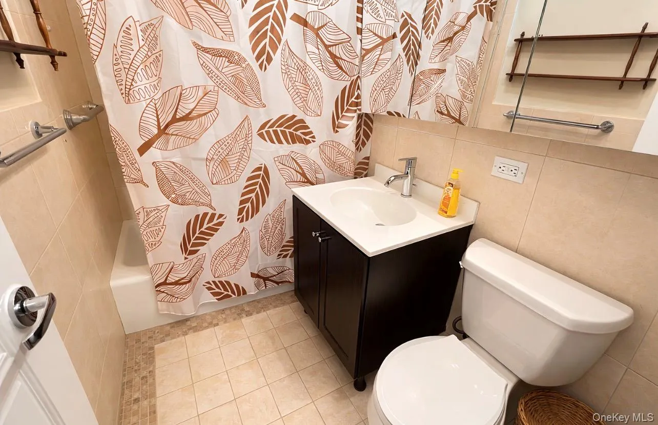 18-15 215 Street, New York, NY, 2 Bedrooms Bedrooms, 4 Rooms Rooms,2 BathroomsBathrooms,Residential,For Rent,215,0,964233 18-15 215 Street, New York, NY, 2 Bedrooms Bedrooms, 4 Rooms Rooms,2 BathroomsBathrooms,Residential,For Rent,215,0,964233