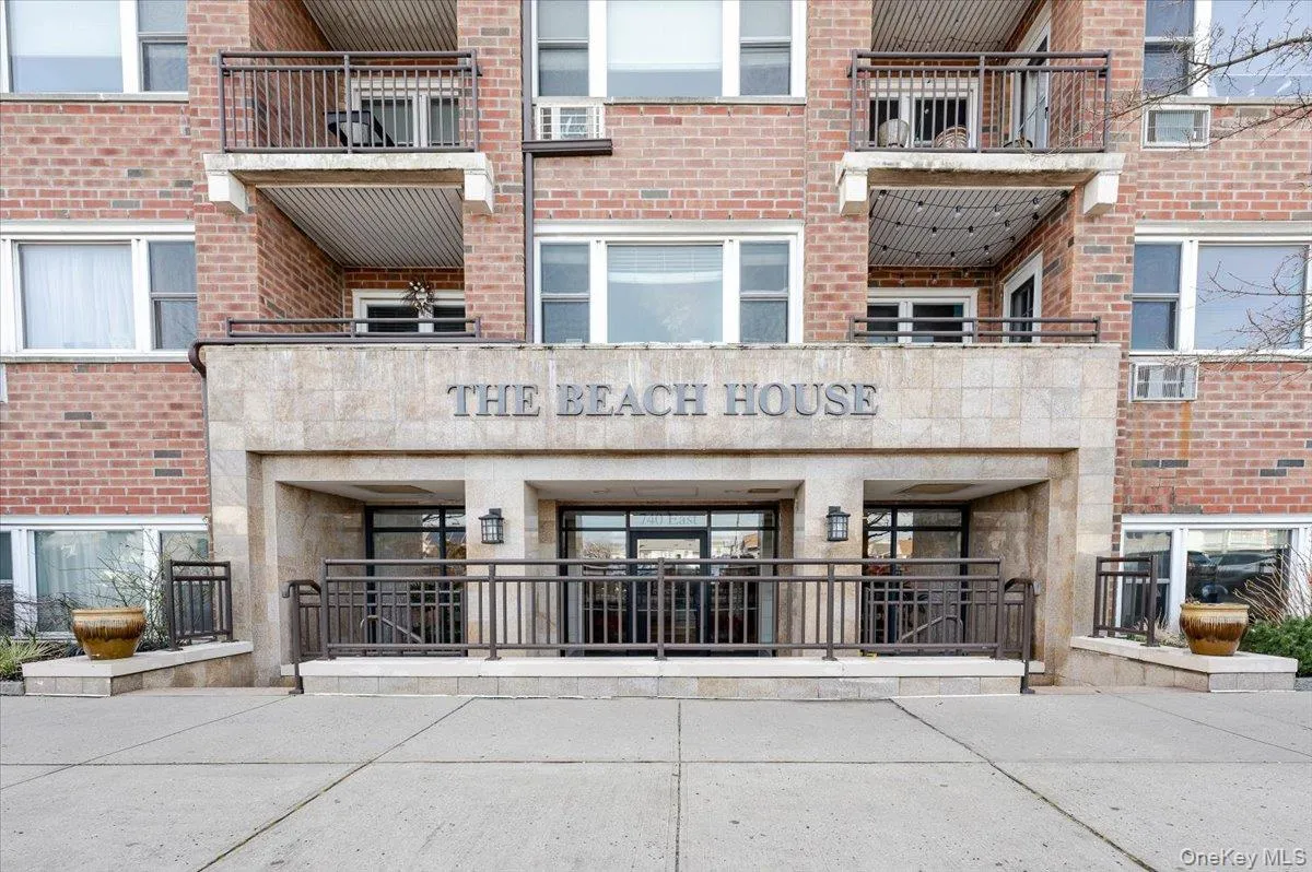 740 Broadway, Long Beach, NY, 3 Rooms Rooms,1 BathroomBathrooms,Residential Sale,For Rent,Broadway,0,964248 740 Broadway, Long Beach, NY, 3 Rooms Rooms,1 BathroomBathrooms,Residential Sale,For Rent,Broadway,0,964248