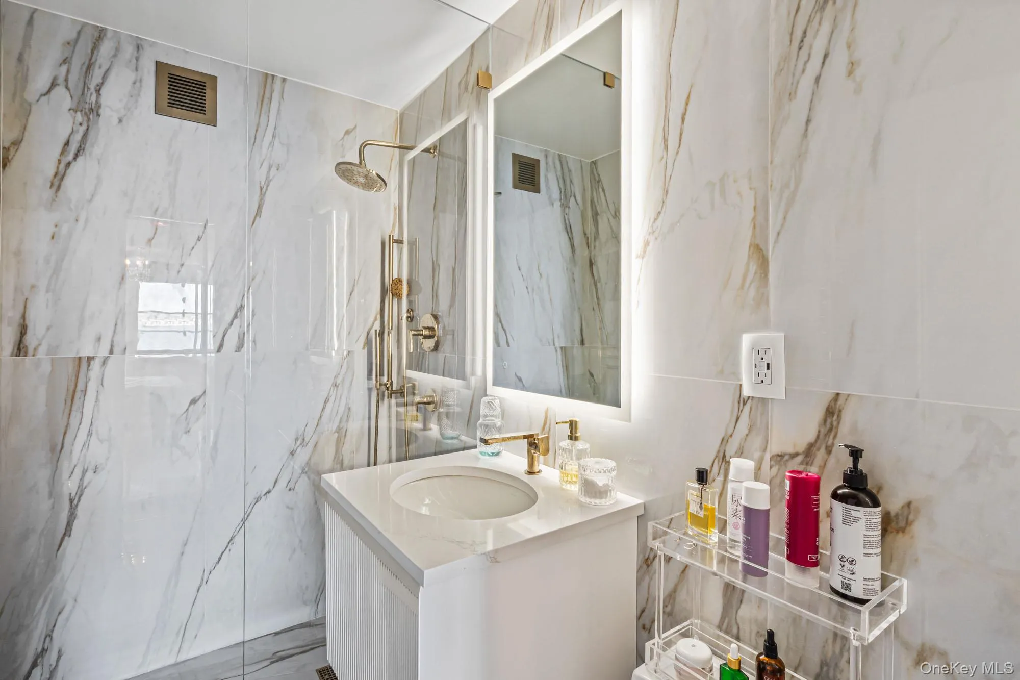 Master Bathroom Master Bathroom