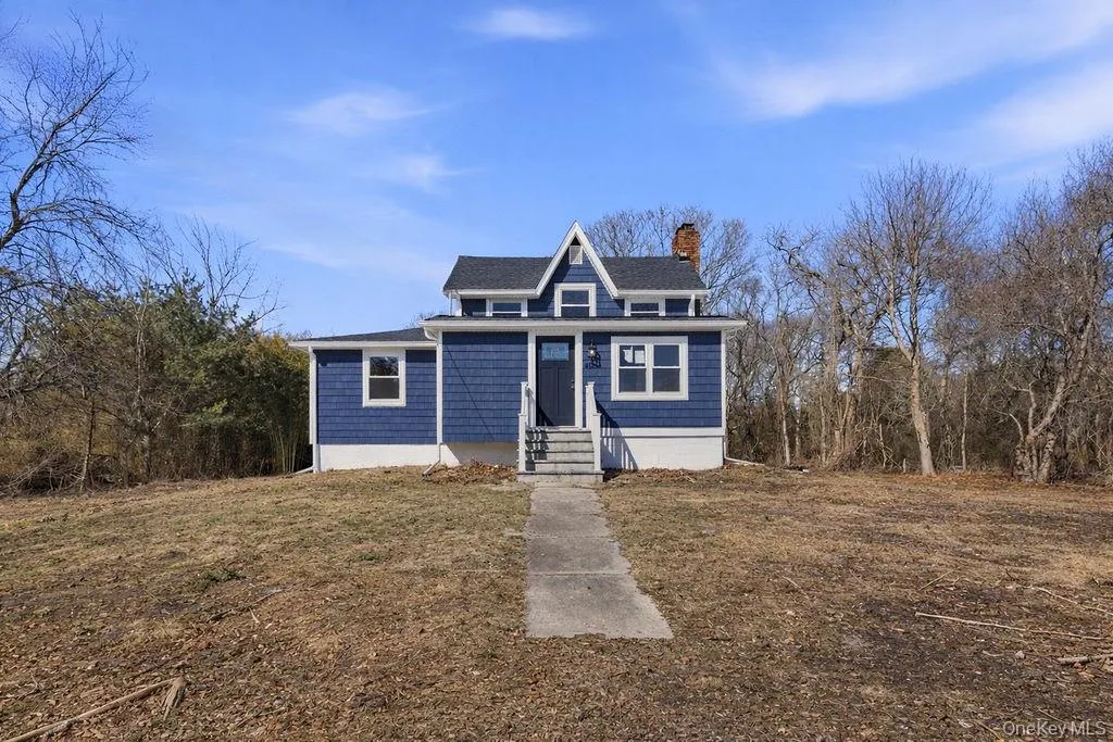 452 Montauk Highway, Southampton, NY, 3 Bedrooms Bedrooms, 6 Rooms Rooms,1 BathroomBathrooms,Residential Lease,For Rent,Montauk,0,964341 452 Montauk Highway, Southampton, NY, 3 Bedrooms Bedrooms, 6 Rooms Rooms,1 BathroomBathrooms,Residential Lease,For Rent,Montauk,0,964341