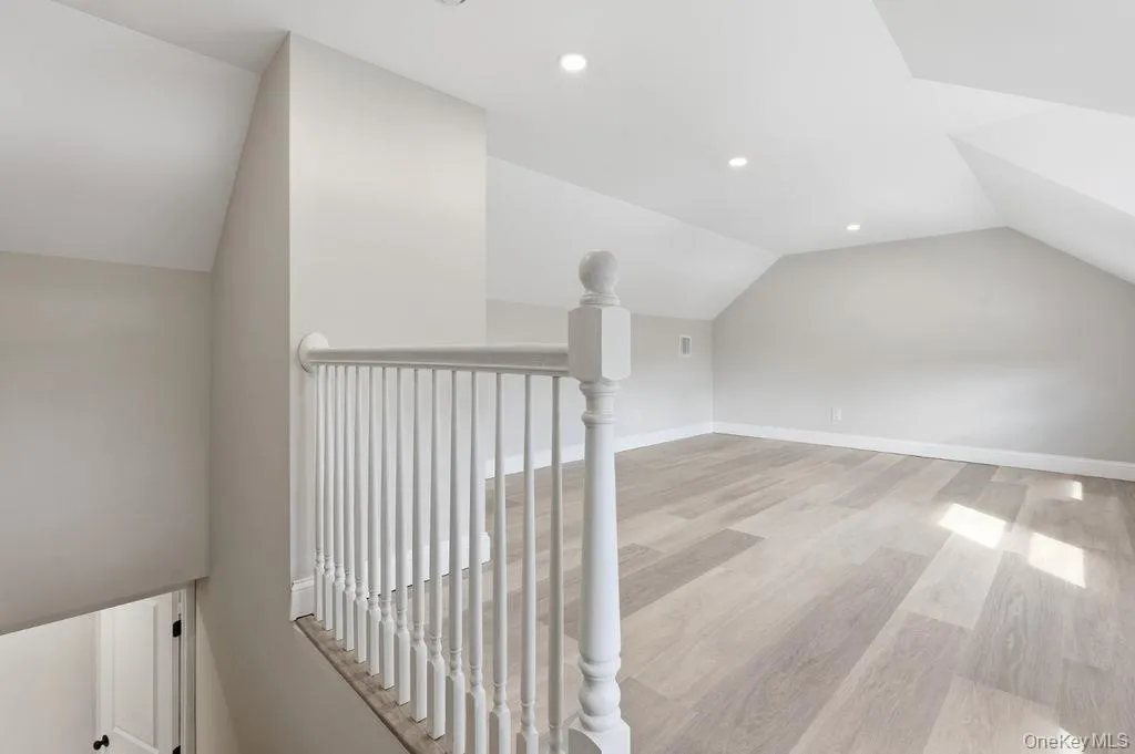 452 Montauk Highway, Southampton, NY, 3 Bedrooms Bedrooms, 6 Rooms Rooms,1 BathroomBathrooms,Residential Lease,For Rent,Montauk,0,964341 452 Montauk Highway, Southampton, NY, 3 Bedrooms Bedrooms, 6 Rooms Rooms,1 BathroomBathrooms,Residential Lease,For Rent,Montauk,0,964341