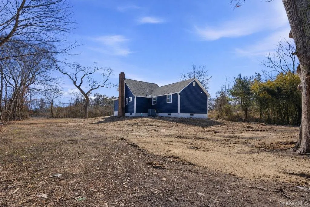 452 Montauk Highway, Southampton, NY, 3 Bedrooms Bedrooms, 6 Rooms Rooms,1 BathroomBathrooms,Residential Lease,For Rent,Montauk,0,964341 452 Montauk Highway, Southampton, NY, 3 Bedrooms Bedrooms, 6 Rooms Rooms,1 BathroomBathrooms,Residential Lease,For Rent,Montauk,0,964341