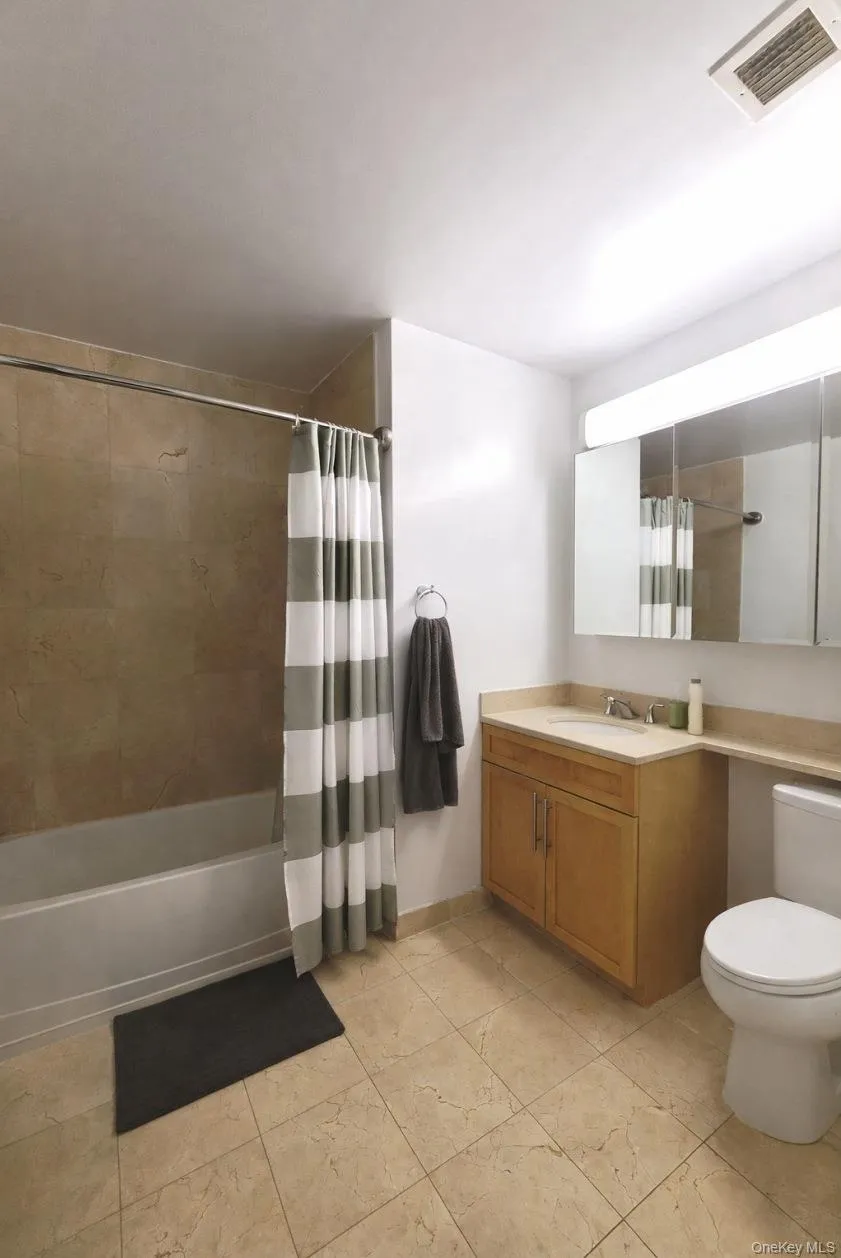 40-22 College Point Boulevard, New York, NY, 1 Bedroom Bedrooms, 5 Rooms Rooms,1 BathroomBathrooms,Residential Lease,For Rent,College Point,0,964356 40-22 College Point Boulevard, New York, NY, 1 Bedroom Bedrooms, 5 Rooms Rooms,1 BathroomBathrooms,Residential Lease,For Rent,College Point,0,964356