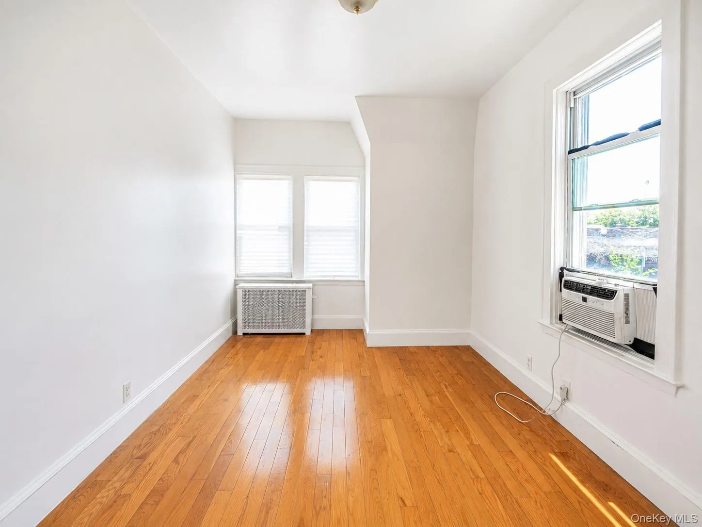 9701 69th Avenue, New York, NY, 5 Bedrooms Bedrooms, 8 Rooms Rooms,2 BathroomsBathrooms,Residential,For Rent,69th,0,964358 9701 69th Avenue, New York, NY, 5 Bedrooms Bedrooms, 8 Rooms Rooms,2 BathroomsBathrooms,Residential,For Rent,69th,0,964358