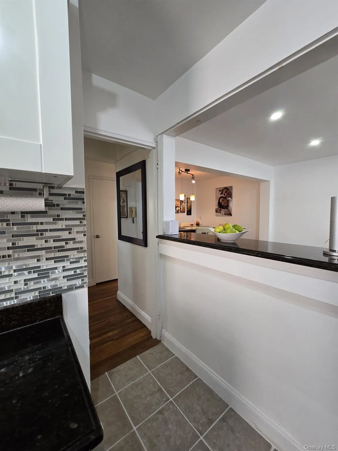 226-26 Union Turnpike, New York, NY, 2 Bedrooms Bedrooms, 5 Rooms Rooms,1 BathroomBathrooms,Residential,For Rent,Union Turnpike,0,KEY964364 226-26 Union Turnpike, New York, NY, 2 Bedrooms Bedrooms, 5 Rooms Rooms,1 BathroomBathrooms,Residential,For Rent,Union Turnpike,0,KEY964364