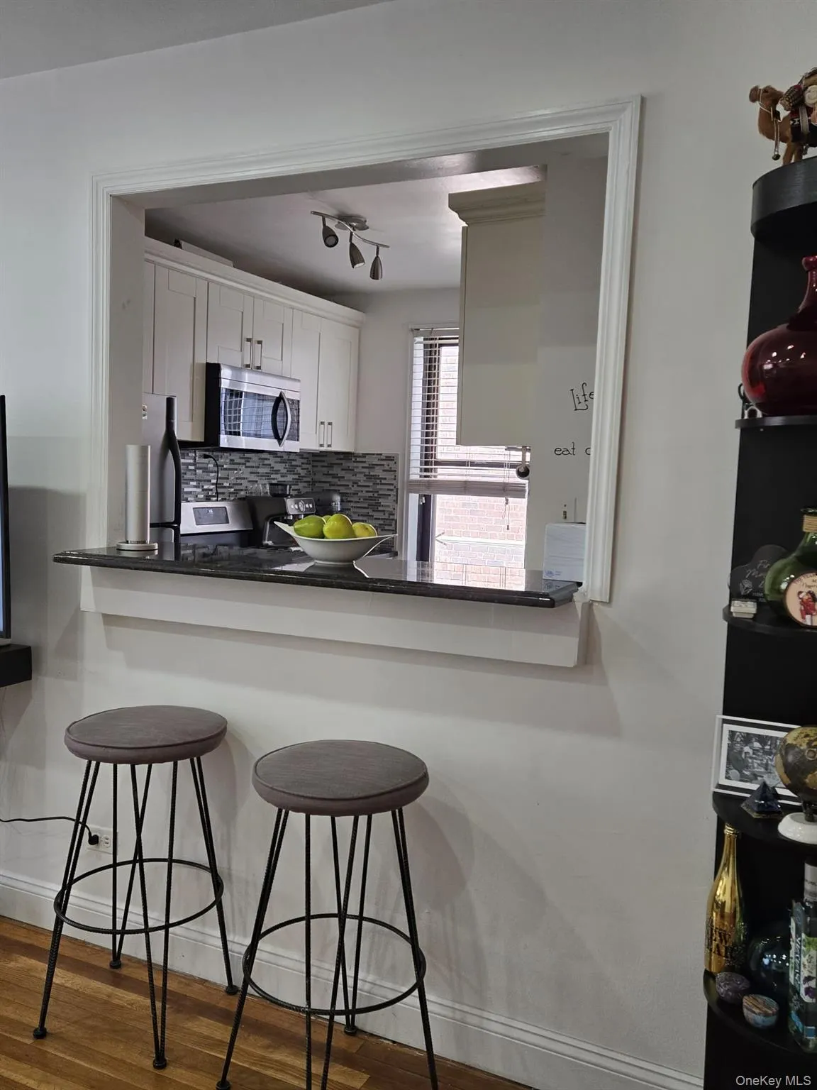 226-26 Union Turnpike, New York, NY, 2 Bedrooms Bedrooms, 5 Rooms Rooms,1 BathroomBathrooms,Residential,For Rent,Union Turnpike,0,KEY964364 226-26 Union Turnpike, New York, NY, 2 Bedrooms Bedrooms, 5 Rooms Rooms,1 BathroomBathrooms,Residential,For Rent,Union Turnpike,0,KEY964364
