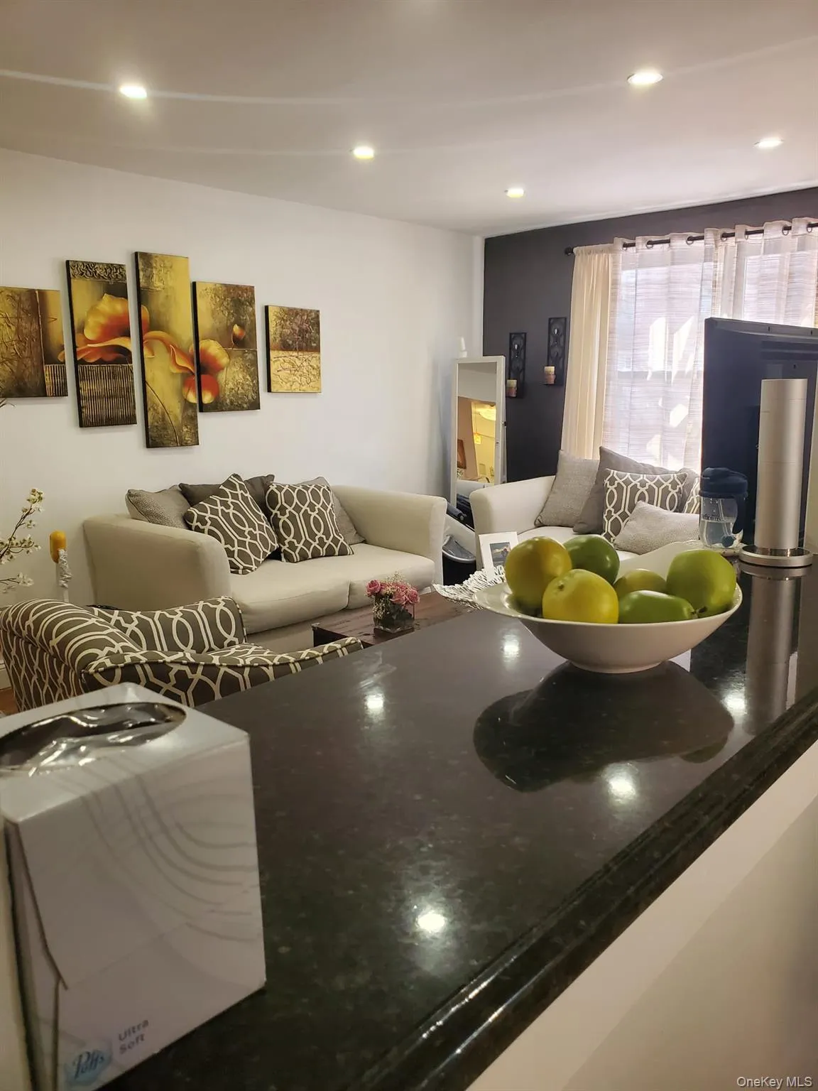 226-26 Union Turnpike, New York, NY, 2 Bedrooms Bedrooms, 5 Rooms Rooms,1 BathroomBathrooms,Residential,For Rent,Union Turnpike,0,KEY964364 226-26 Union Turnpike, New York, NY, 2 Bedrooms Bedrooms, 5 Rooms Rooms,1 BathroomBathrooms,Residential,For Rent,Union Turnpike,0,KEY964364