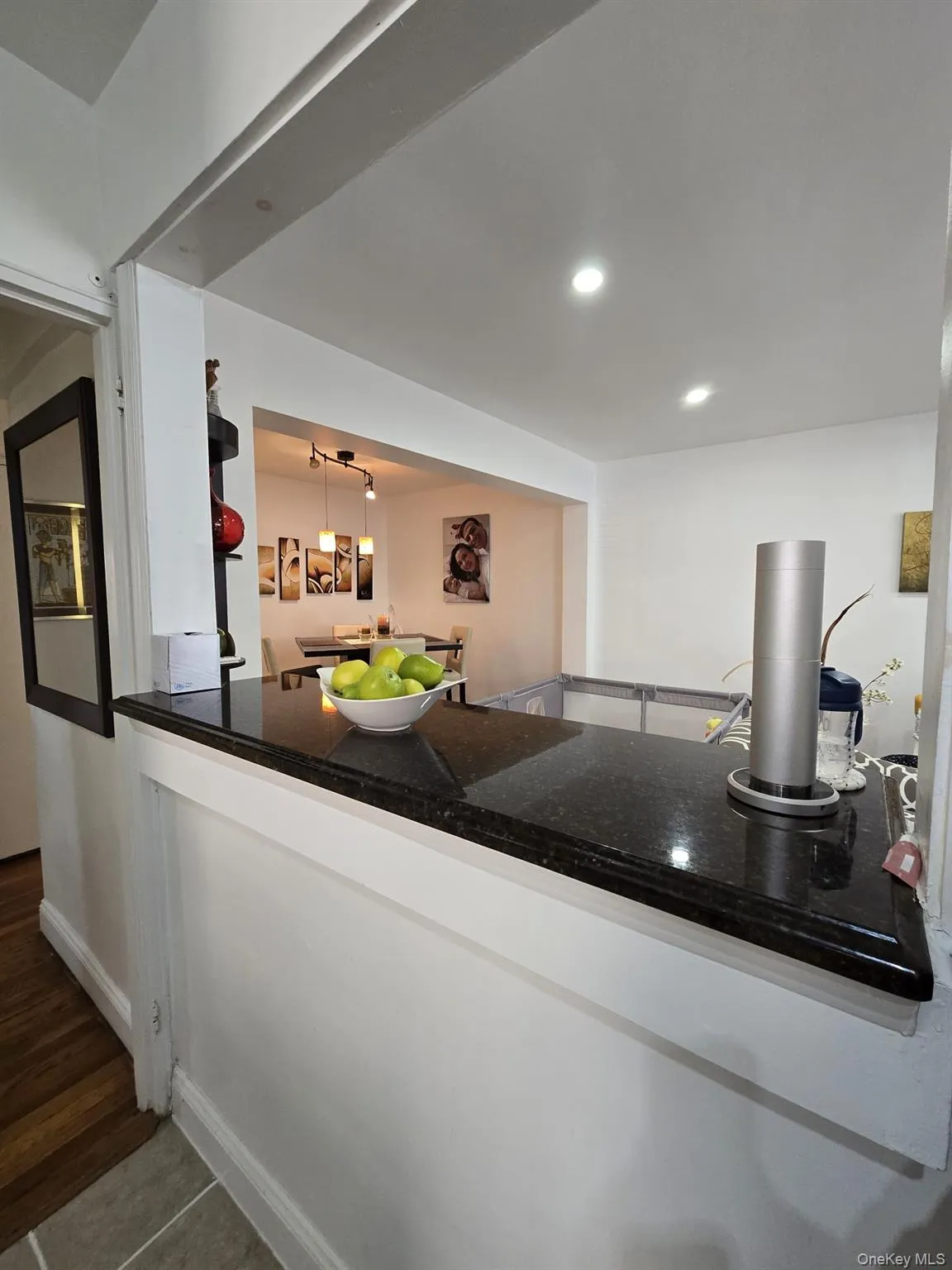 226-26 Union Turnpike, New York, NY, 2 Bedrooms Bedrooms, 5 Rooms Rooms,1 BathroomBathrooms,Residential,For Rent,Union Turnpike,0,KEY964364 226-26 Union Turnpike, New York, NY, 2 Bedrooms Bedrooms, 5 Rooms Rooms,1 BathroomBathrooms,Residential,For Rent,Union Turnpike,0,KEY964364