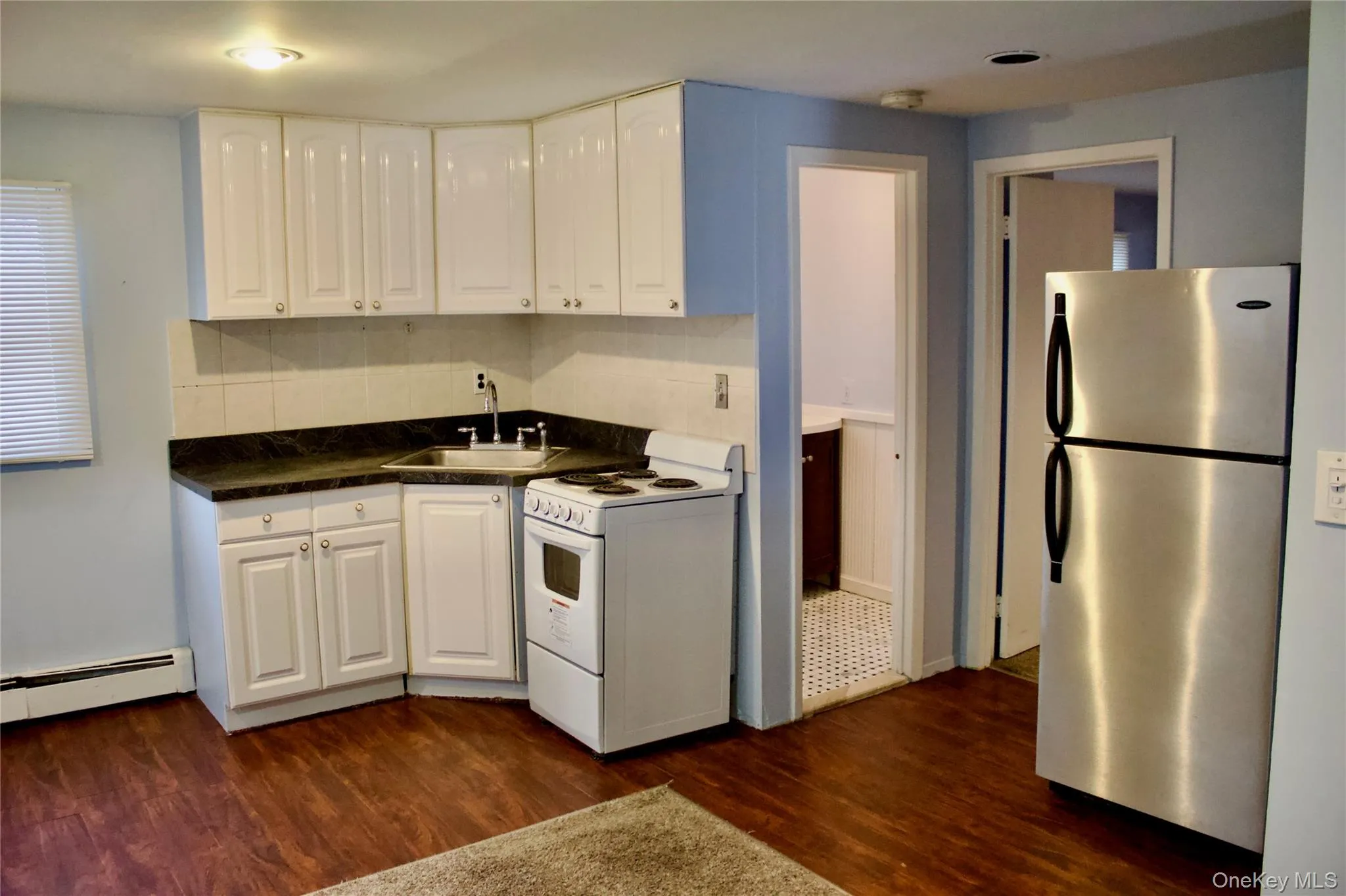 927 Jackson Avenue, Babylon, NY, 1 Bedroom Bedrooms, 4 Rooms Rooms,1 BathroomBathrooms,Residential Lease,For Rent,Jackson,0,964365 927 Jackson Avenue, Babylon, NY, 1 Bedroom Bedrooms, 4 Rooms Rooms,1 BathroomBathrooms,Residential Lease,For Rent,Jackson,0,964365