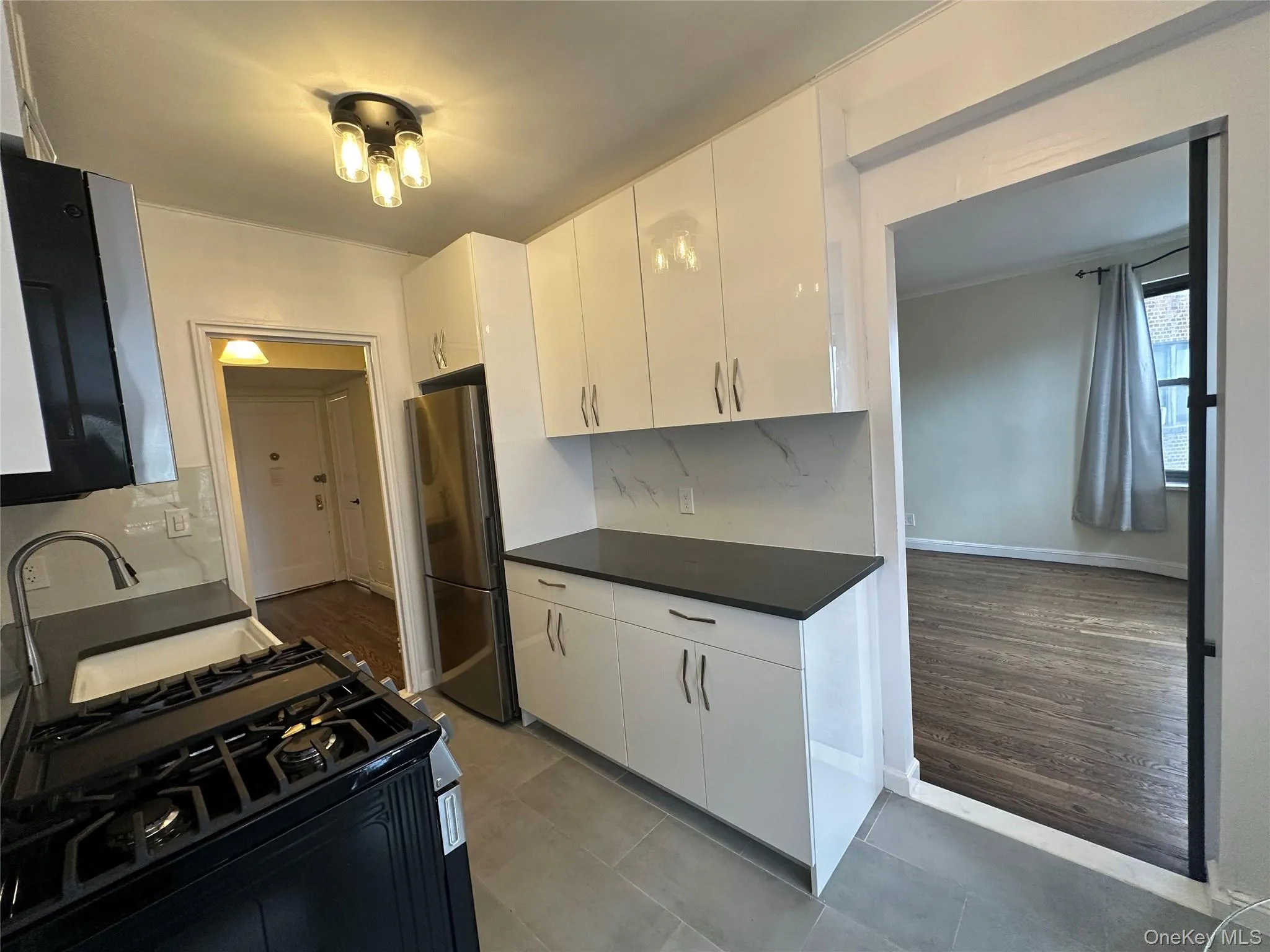 98-76 Queens Boulevard, New York, NY, 1 Bedroom Bedrooms, 1 Room Rooms,1 BathroomBathrooms,Residential Lease,For Rent,Queens,0,964370 98-76 Queens Boulevard, New York, NY, 1 Bedroom Bedrooms, 1 Room Rooms,1 BathroomBathrooms,Residential Lease,For Rent,Queens,0,964370