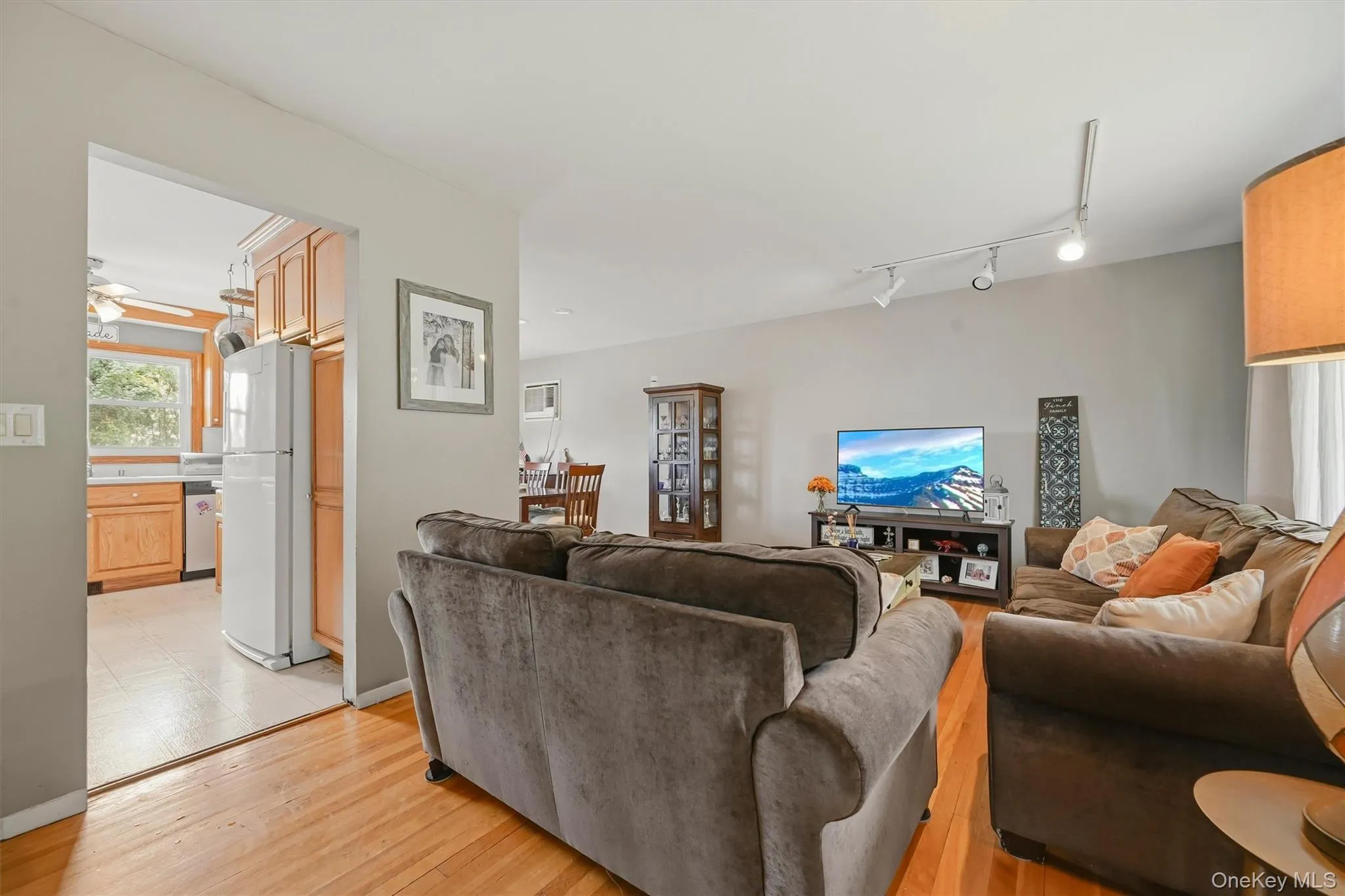 7 Tamarac Lane, Stony Point, NY, 3 Bedrooms Bedrooms, 8 Rooms Rooms,2 BathroomsBathrooms,Residential,For Rent,Tamarac,0,964376 7 Tamarac Lane, Stony Point, NY, 3 Bedrooms Bedrooms, 8 Rooms Rooms,2 BathroomsBathrooms,Residential,For Rent,Tamarac,0,964376