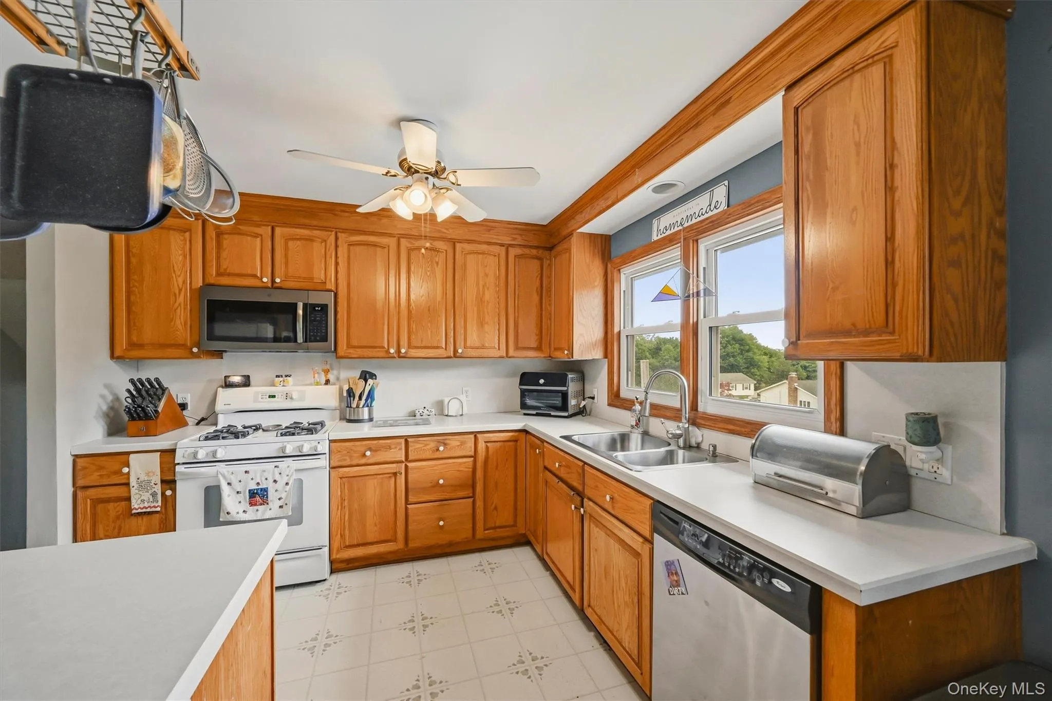 7 Tamarac Lane, Stony Point, NY, 3 Bedrooms Bedrooms, 8 Rooms Rooms,2 BathroomsBathrooms,Residential,For Rent,Tamarac,0,964376 7 Tamarac Lane, Stony Point, NY, 3 Bedrooms Bedrooms, 8 Rooms Rooms,2 BathroomsBathrooms,Residential,For Rent,Tamarac,0,964376