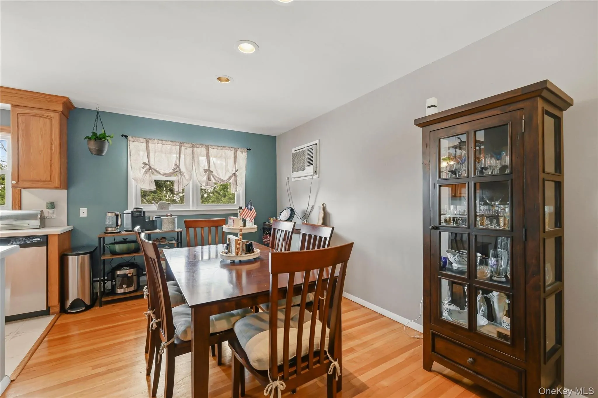 7 Tamarac Lane, Stony Point, NY, 3 Bedrooms Bedrooms, 8 Rooms Rooms,2 BathroomsBathrooms,Residential,For Rent,Tamarac,0,964376 7 Tamarac Lane, Stony Point, NY, 3 Bedrooms Bedrooms, 8 Rooms Rooms,2 BathroomsBathrooms,Residential,For Rent,Tamarac,0,964376