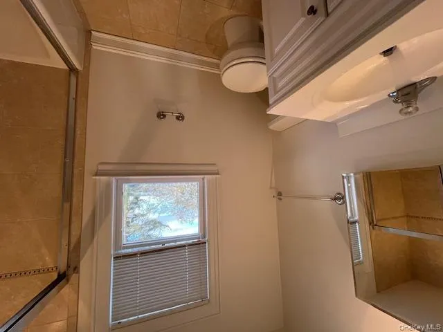 8 Dunes Lane, North Hempstead, NY, 2 Bedrooms Bedrooms, 4 Rooms Rooms,1 BathroomBathrooms,Residential Lease,For Rent,Dunes,0,964378 8 Dunes Lane, North Hempstead, NY, 2 Bedrooms Bedrooms, 4 Rooms Rooms,1 BathroomBathrooms,Residential Lease,For Rent,Dunes,0,964378